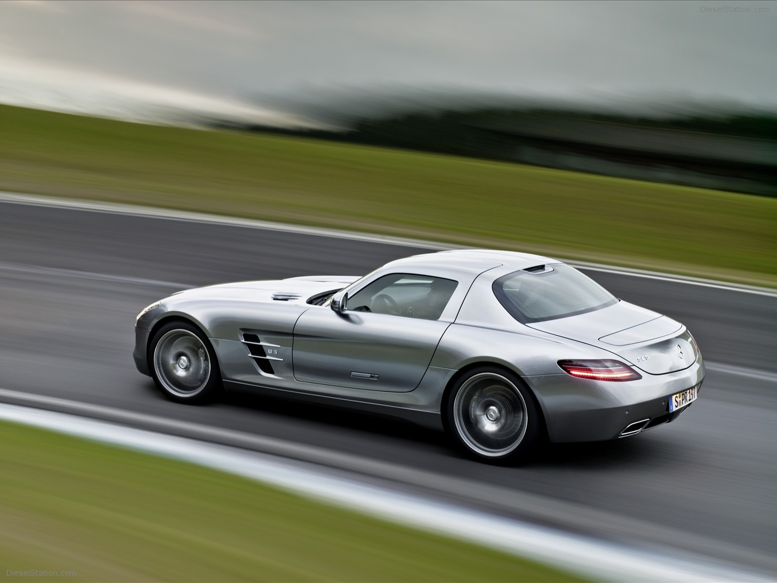 2011 Mercedes-Benz SLS AMG 