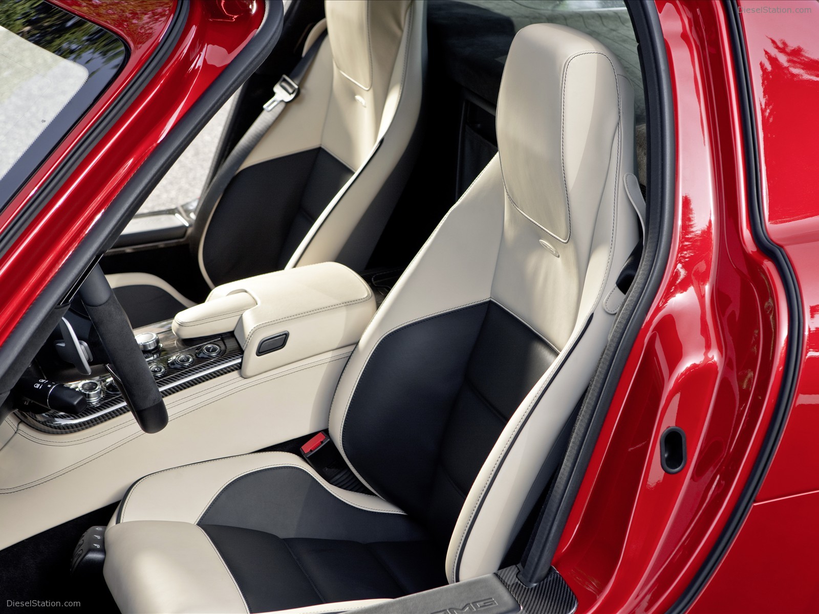 2011 Mercedes-Benz SLS AMG 