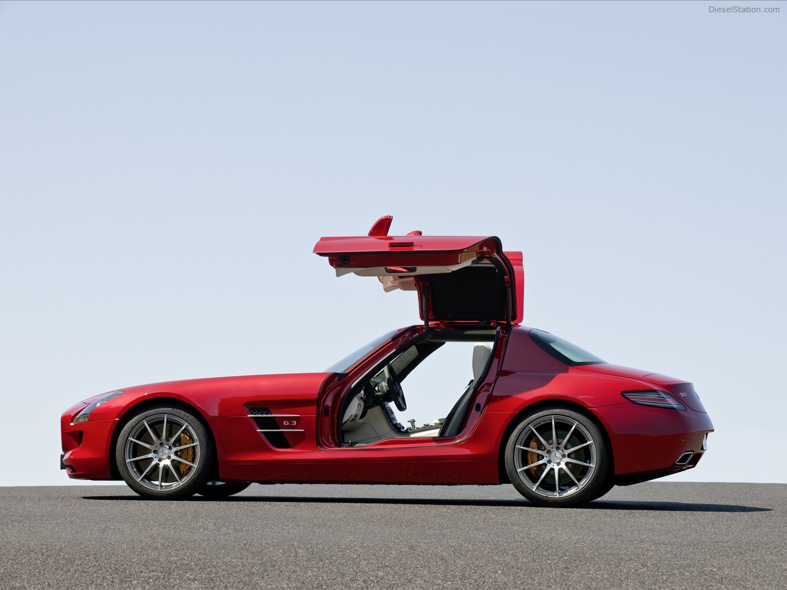 2011 Mercedes-Benz SLS AMG 