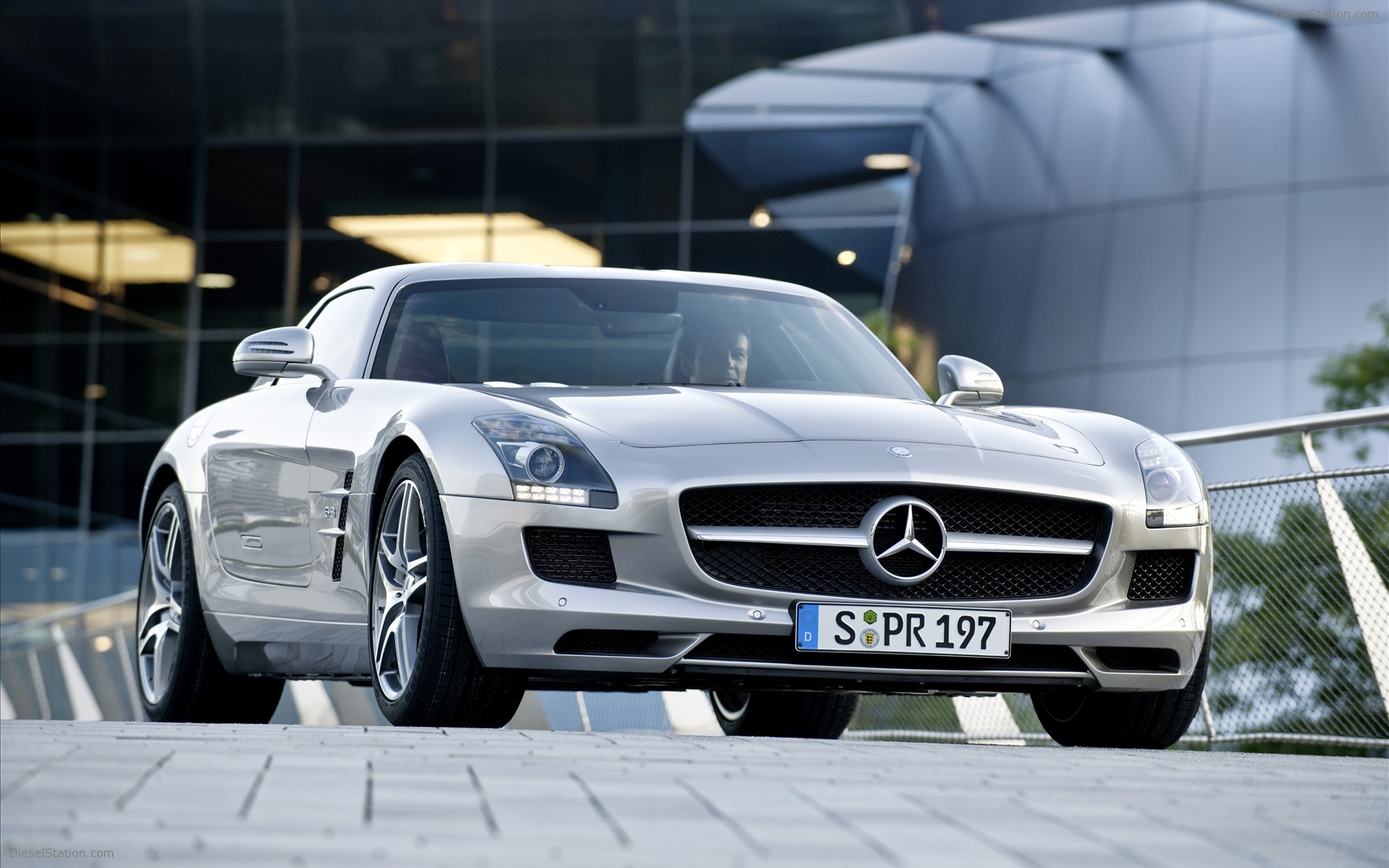 2011 Mercedes-Benz SLS AMG 