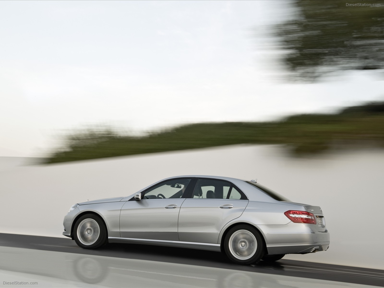 All New 2010 Mercedes Benz E Class
