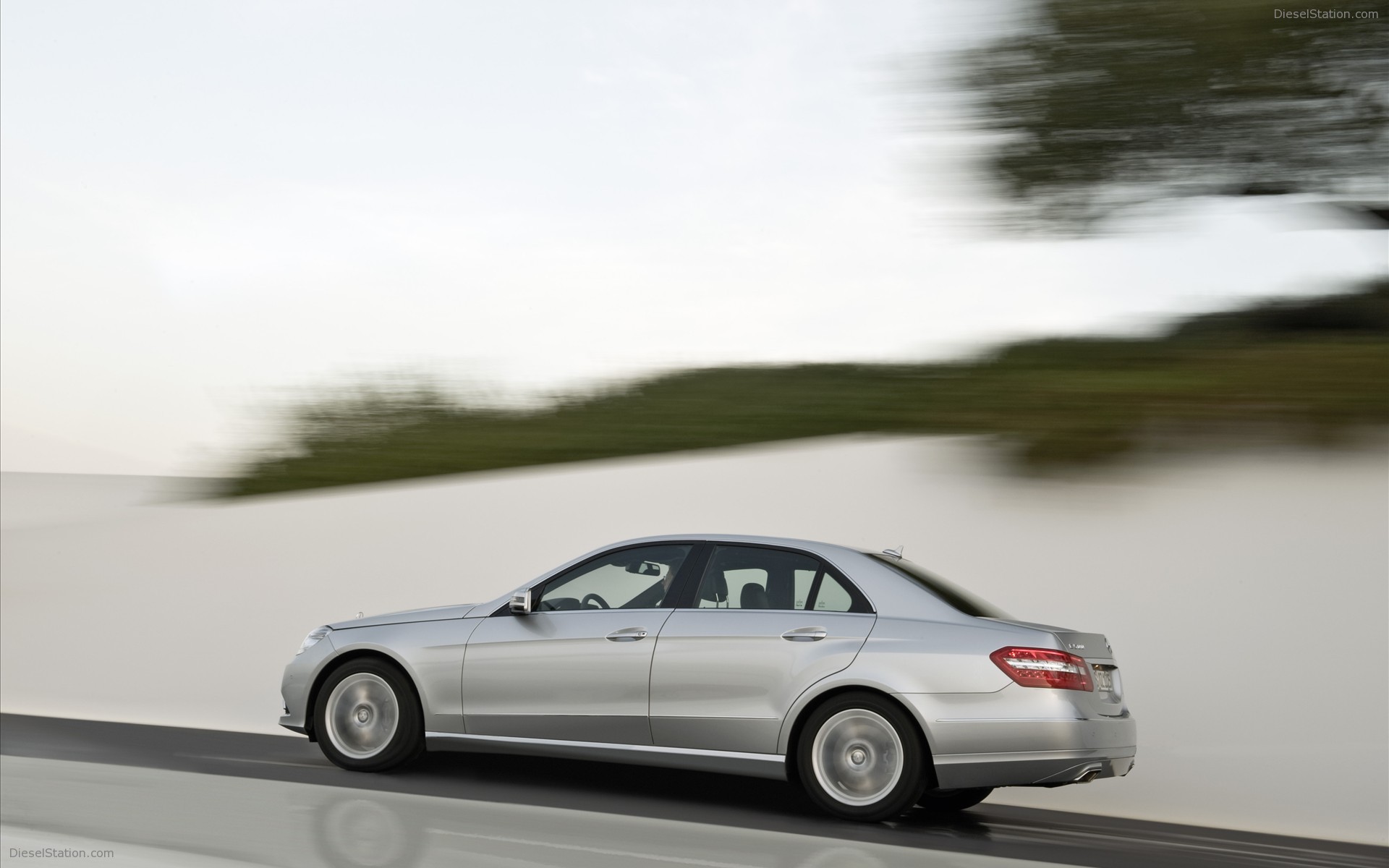 All New 2010 Mercedes Benz E Class