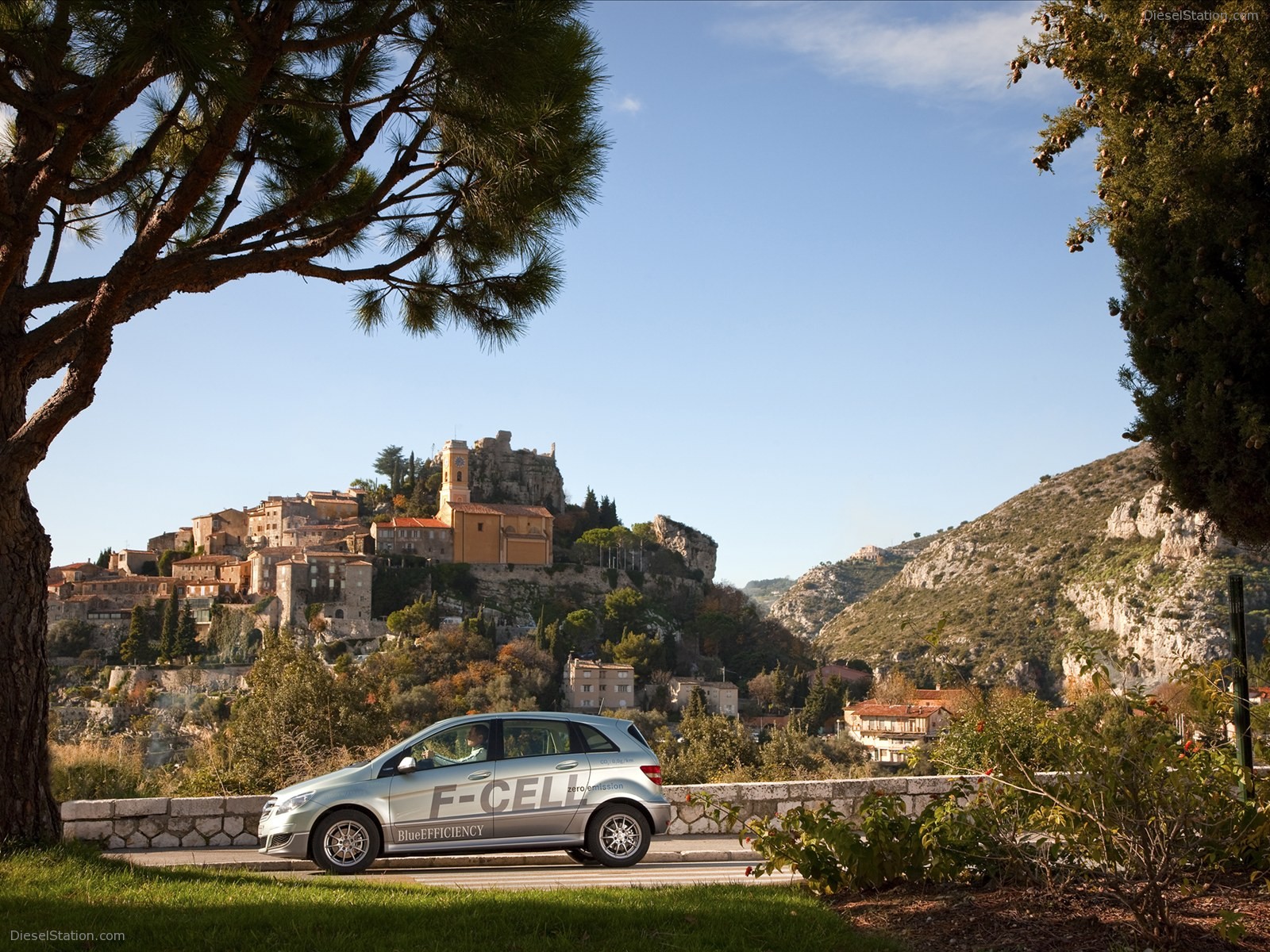 Mercedes Benz B-Class F-CELL