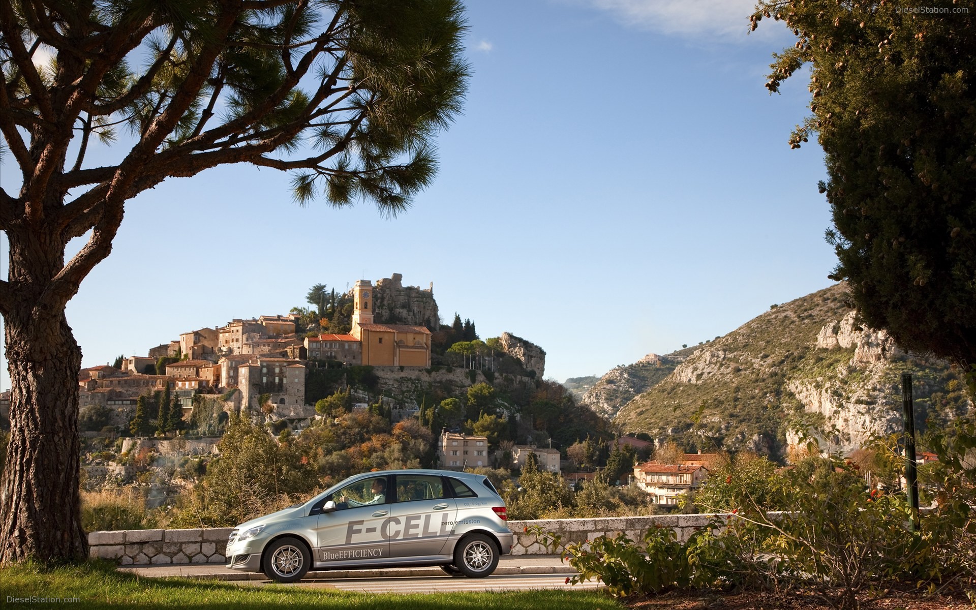 Mercedes Benz B-Class F-CELL