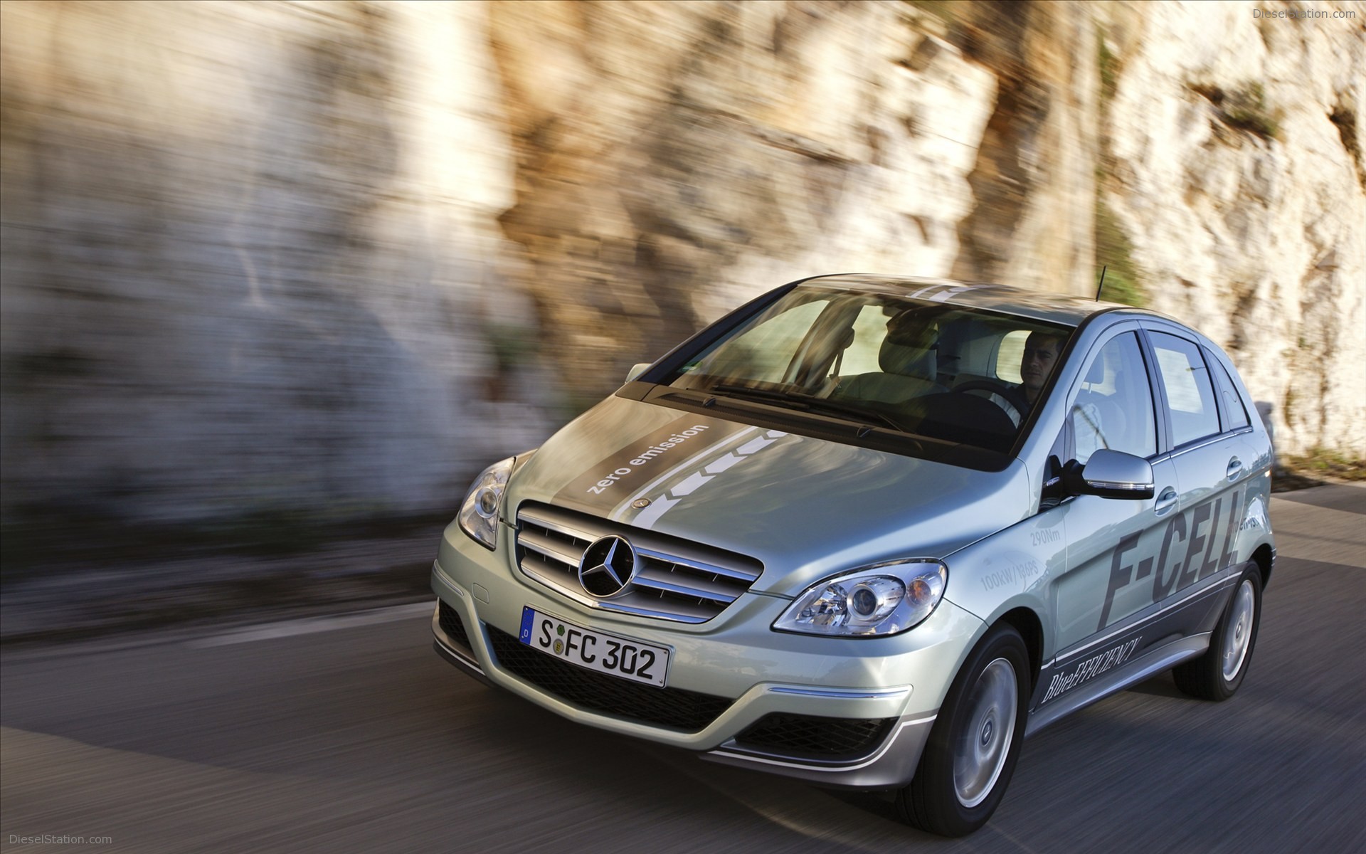 Mercedes Benz B-Class F-CELL