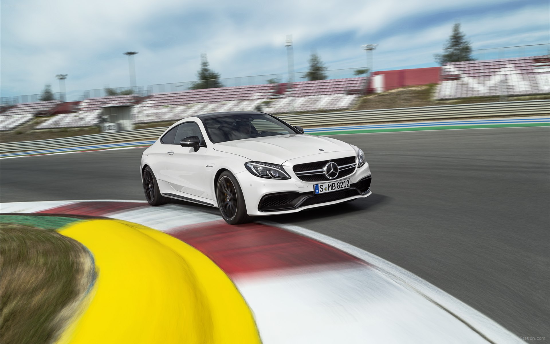 Mercedes-Benz C63 AMG Coupe 2017