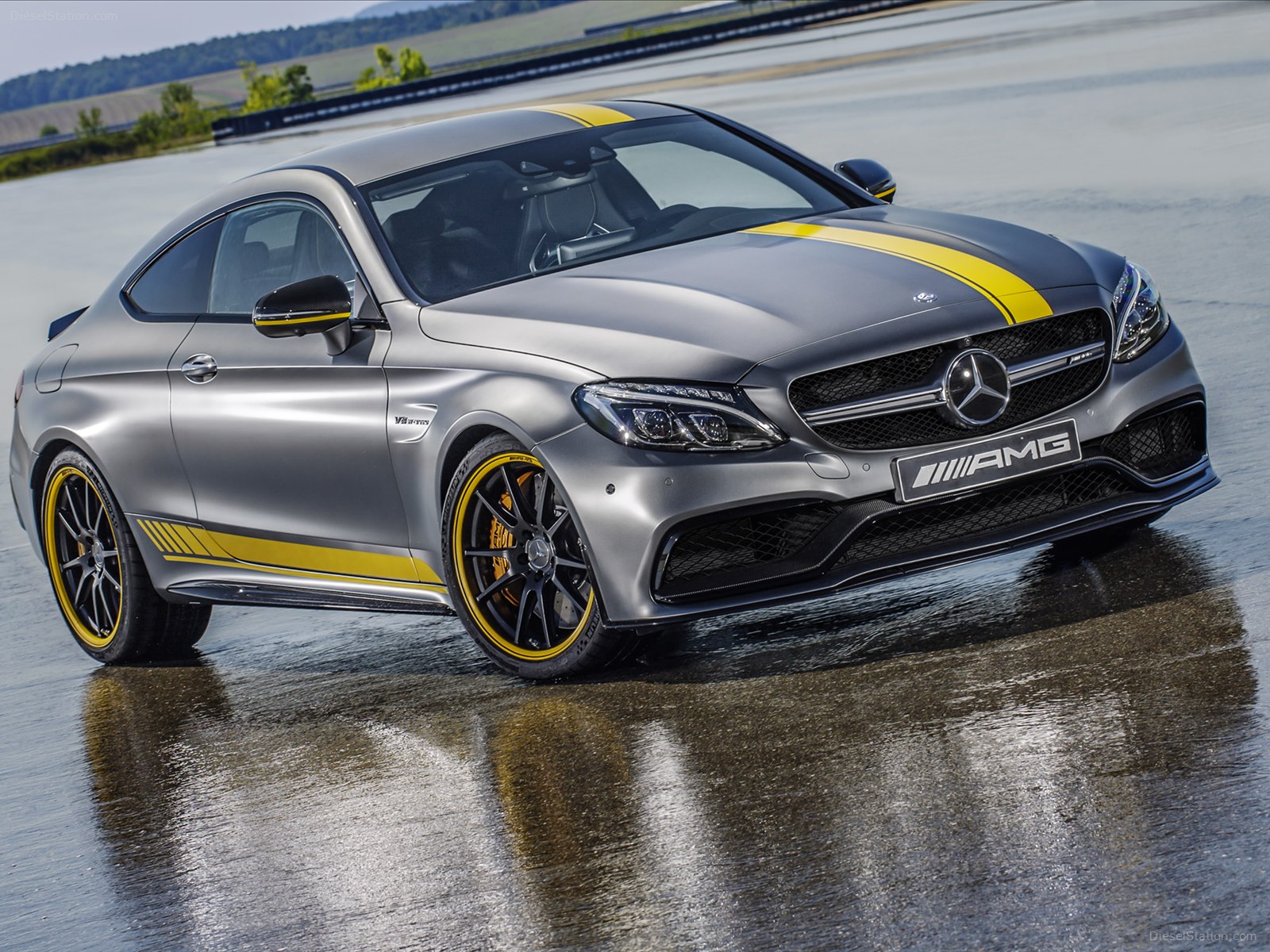 Mercedes-Benz C63 AMG Coupe Edition 1 2017 Mercedes-Benz C63 AMG Coupe Edition 1 2017