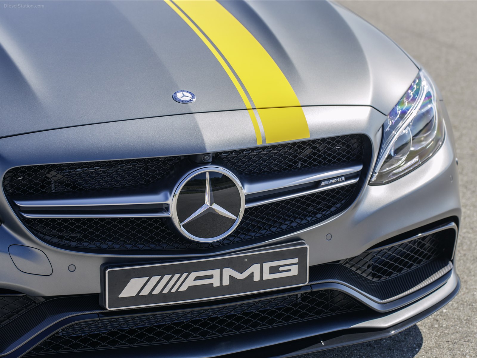 Mercedes-Benz C63 AMG Coupe Edition 1 2017 Mercedes-Benz C63 AMG Coupe Edition 1 2017