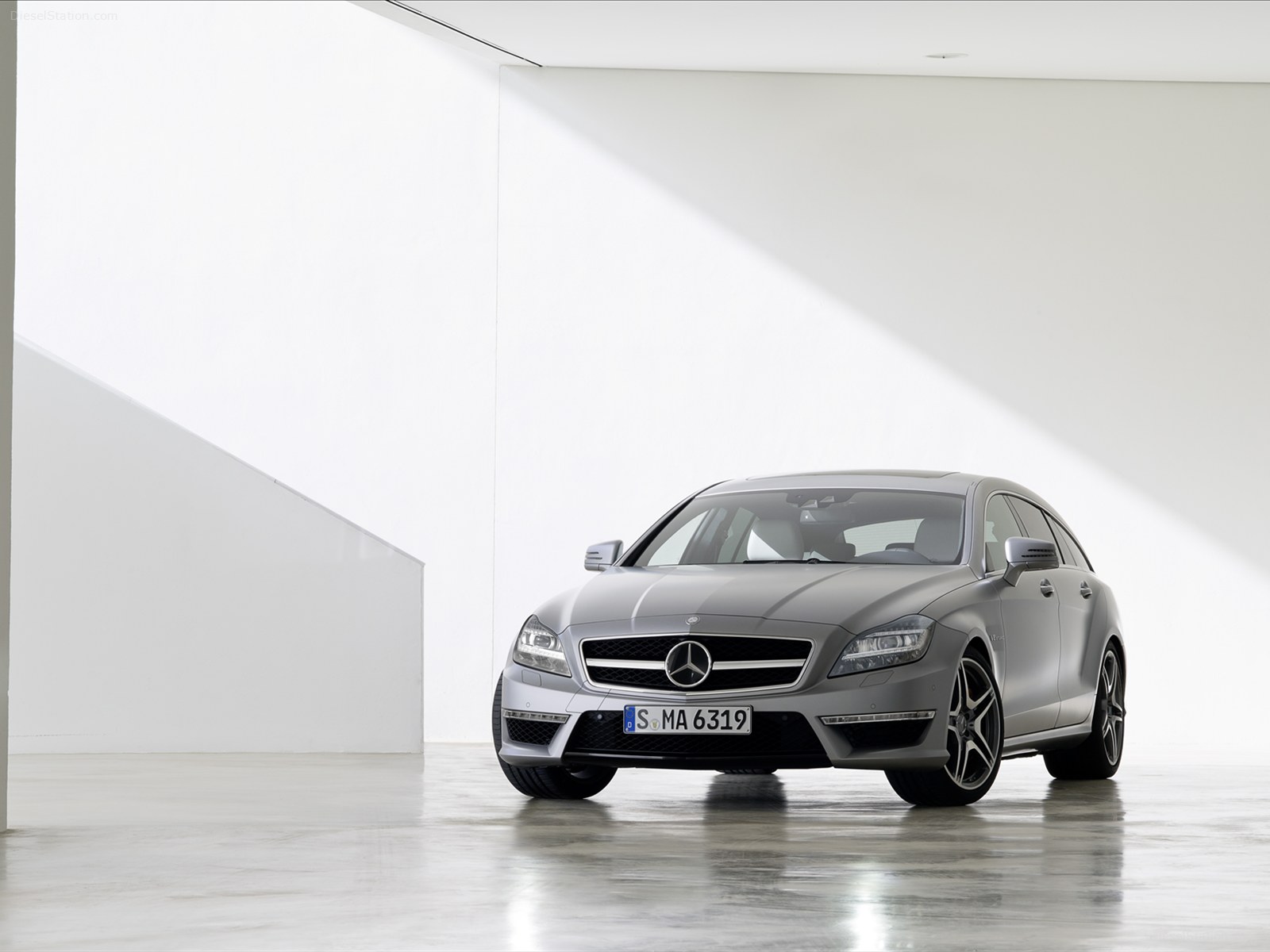 Mercedes Benz CLS 63 AMG SHOOTING BRAKE 2013 Mercedes Benz CLS 63 AMG SHOOTING BRAKE 2013