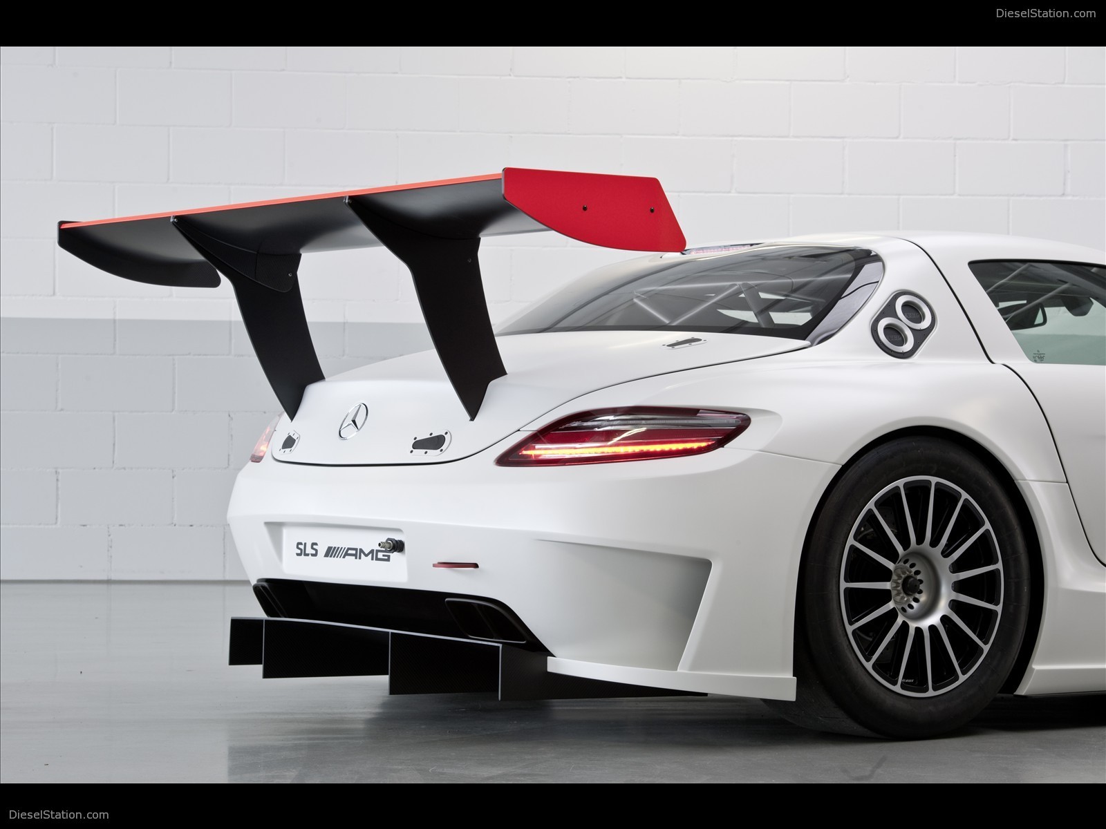 Mercedes-Benz SLS AMG GT3 2011