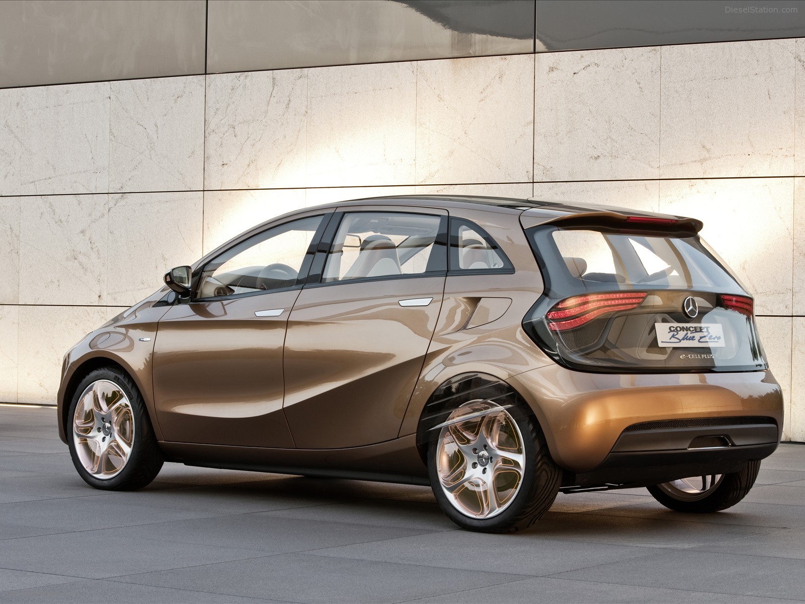 Mercedes-Benz BlueZERO E-CELL PLUS