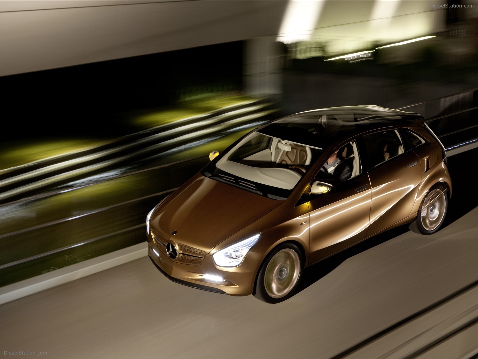Mercedes-Benz BlueZERO E-CELL PLUS