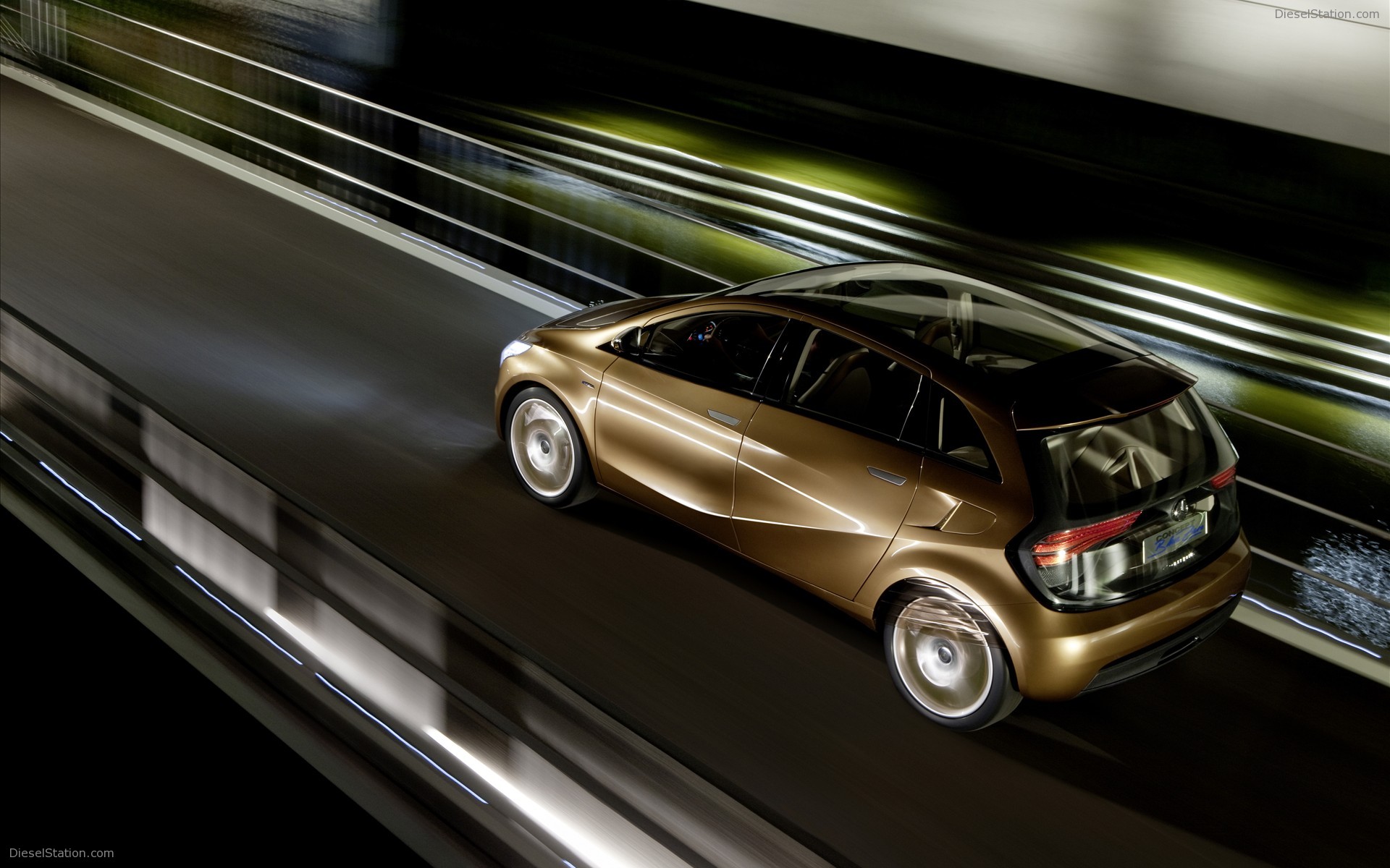 Mercedes-Benz BlueZERO E-CELL PLUS