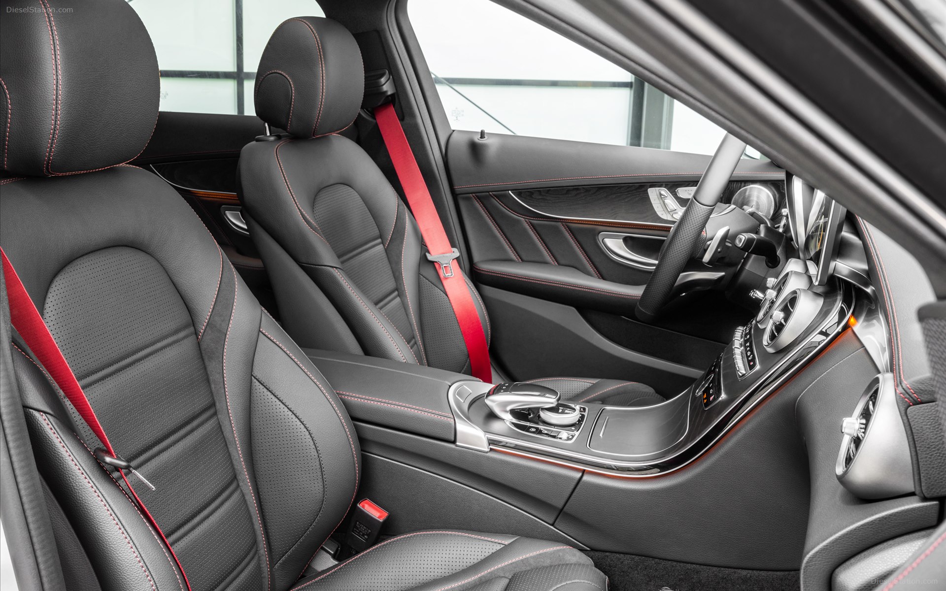Mercedes-Benz C 450 AMG Sport 4MATIC 2016 Mercedes-Benz C 450 AMG Sport 4MATIC 2016