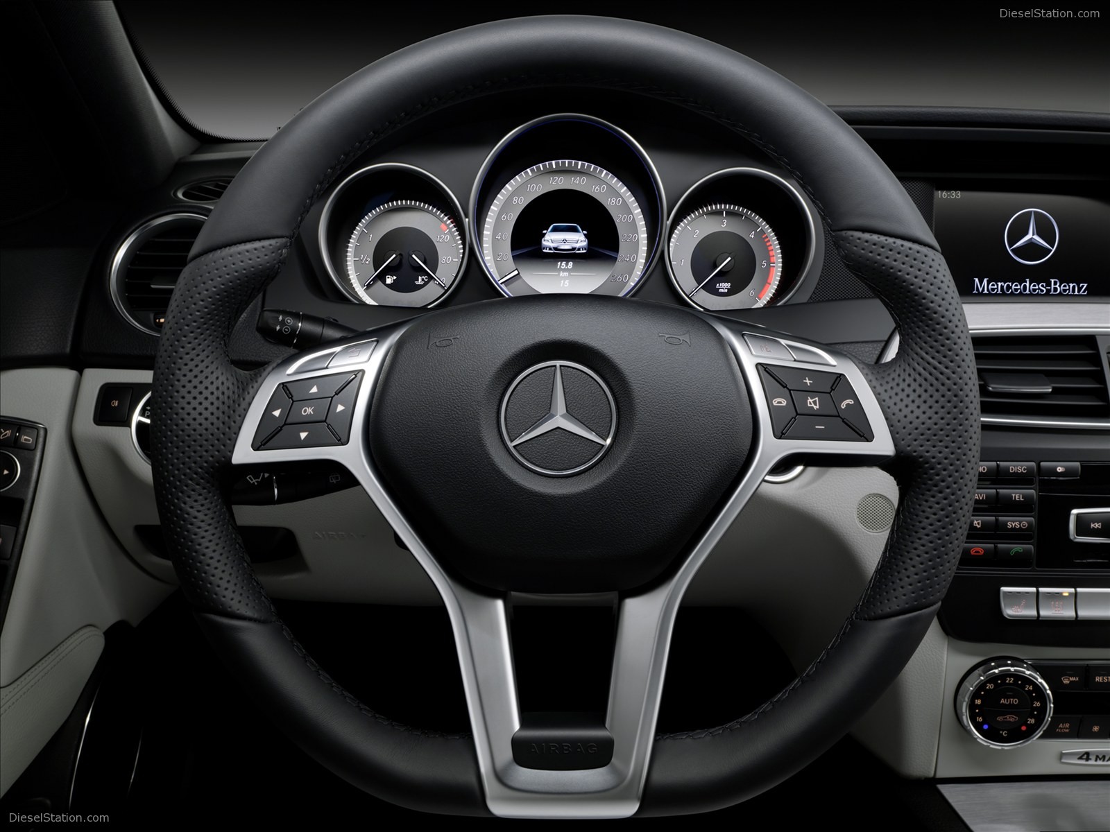 Mercedes benz C-Class Sedan 2012