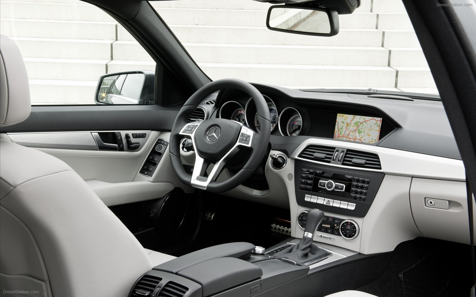 Mercedes benz C-Class Sedan 2012