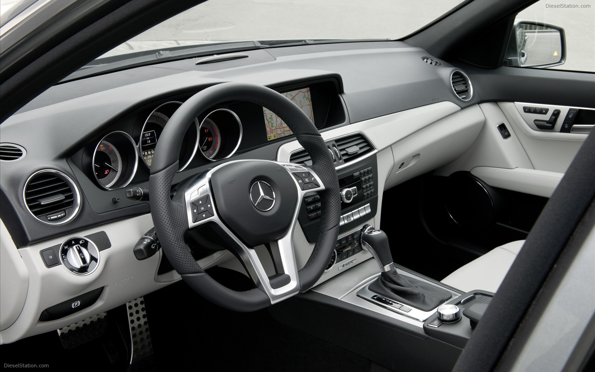 Mercedes benz C-Class Sedan 2012