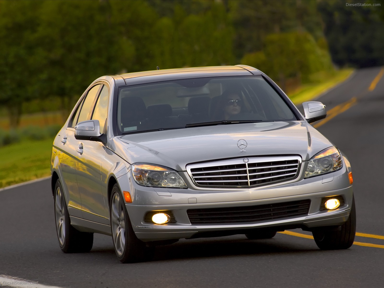 MERCEDES-BENZ C-CLASS ENHANCED FOR 2009 