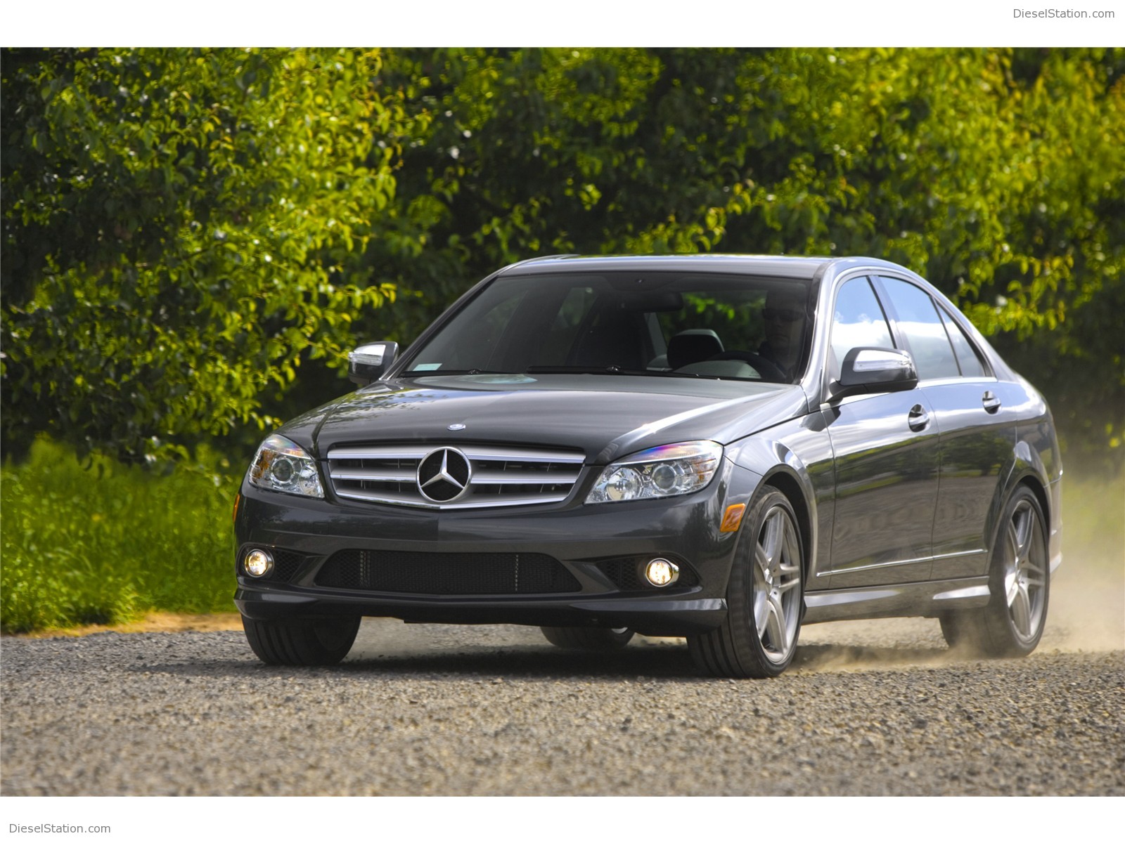 MERCEDES-BENZ C-CLASS ENHANCED FOR 2009 