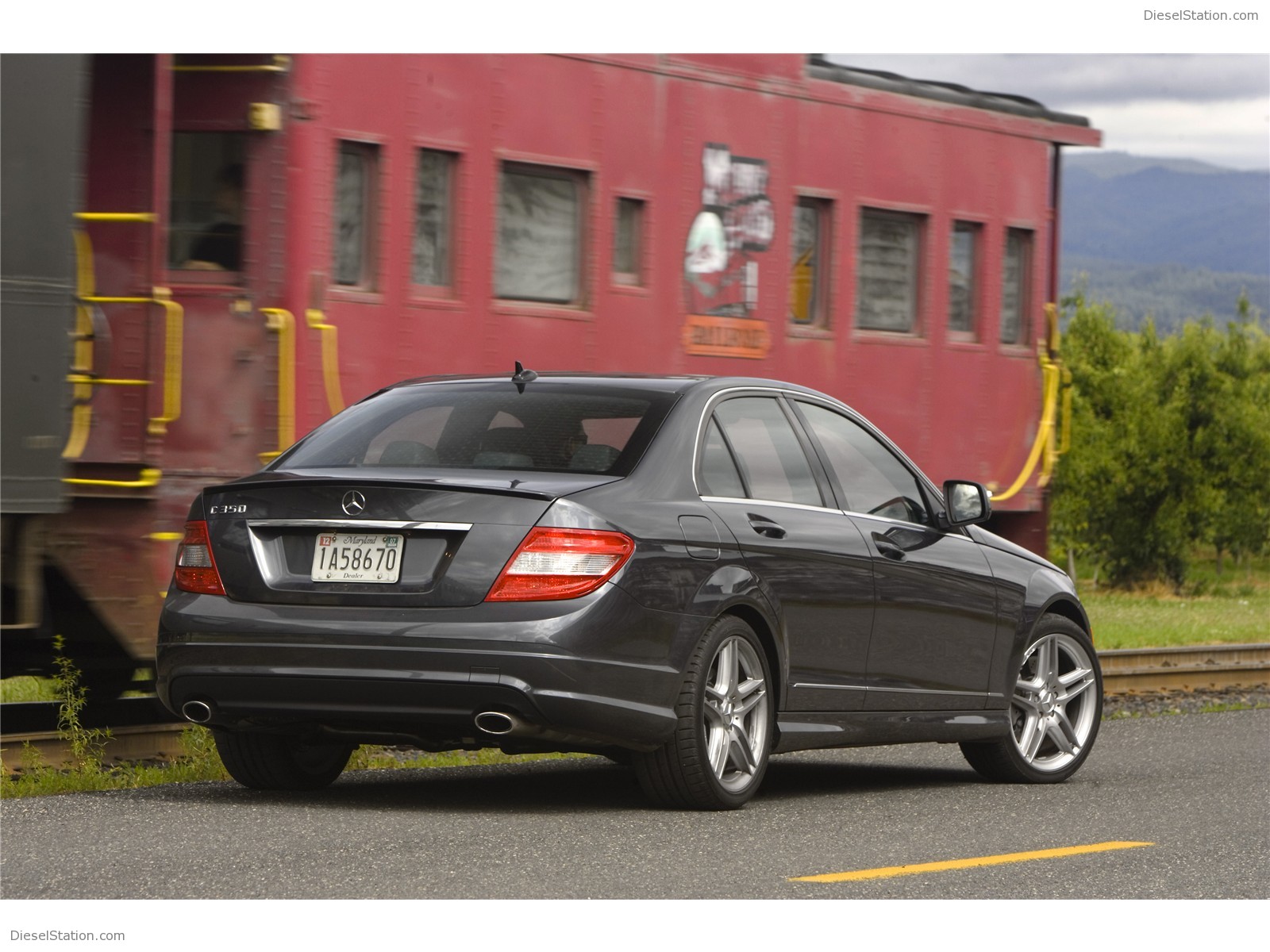 MERCEDES-BENZ C-CLASS ENHANCED FOR 2009 