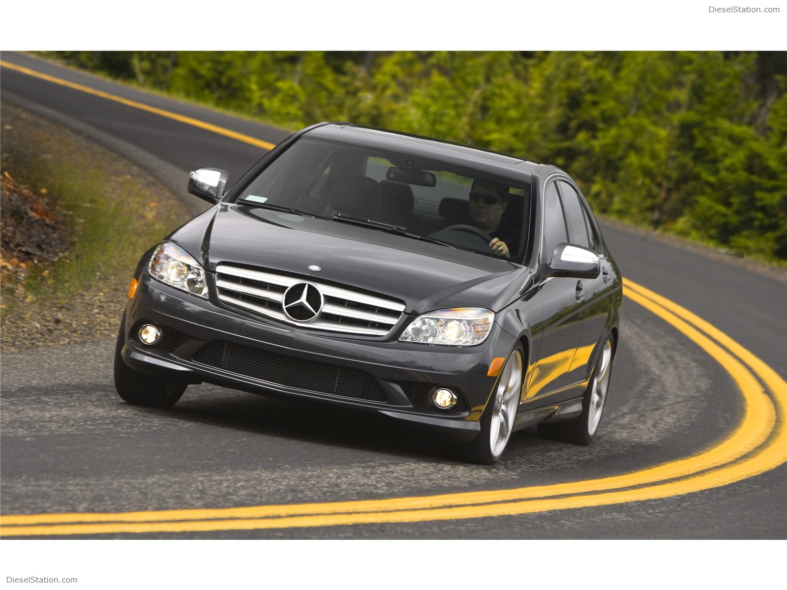 MERCEDES-BENZ C-CLASS ENHANCED FOR 2009 