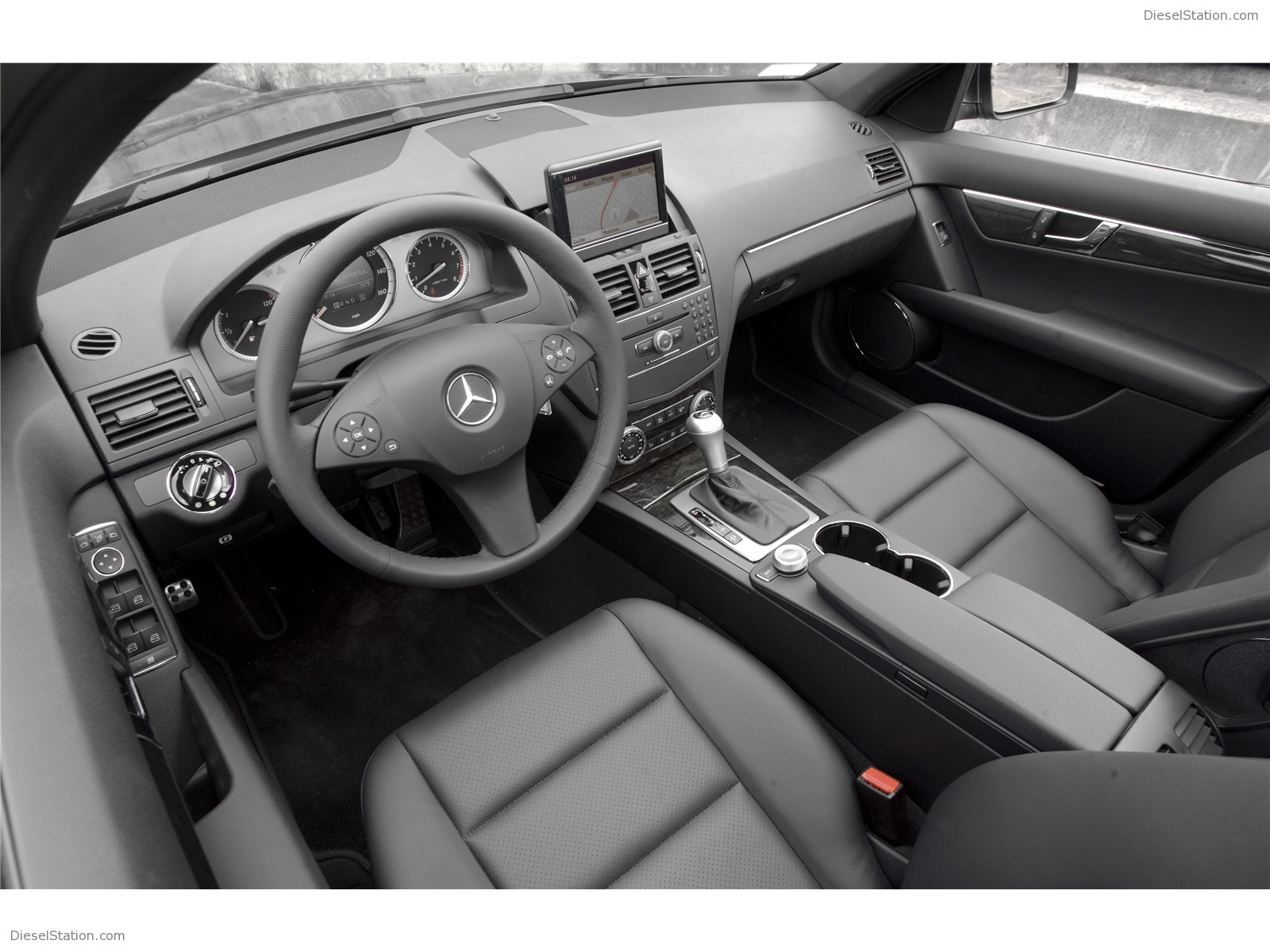 MERCEDES-BENZ C-CLASS ENHANCED FOR 2009 