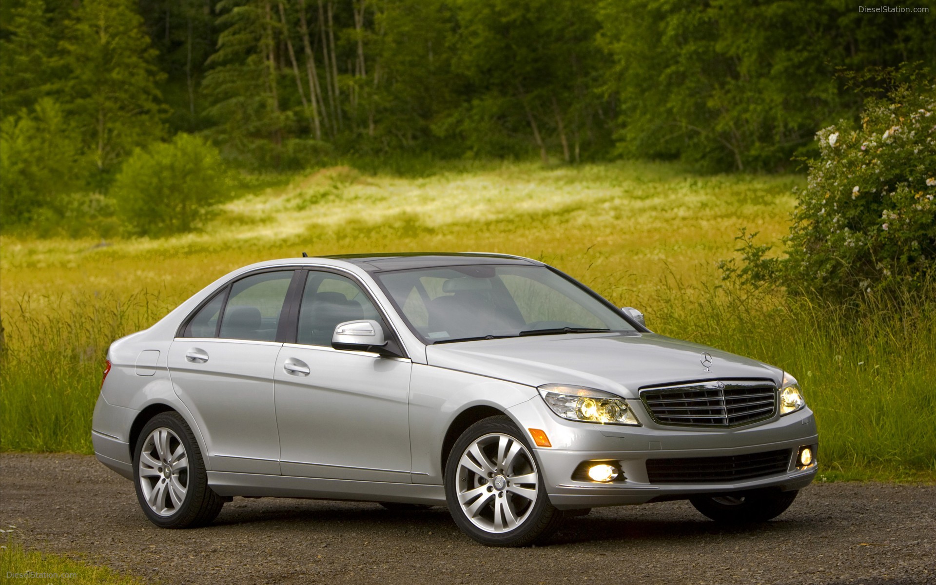 MERCEDES-BENZ C-CLASS ENHANCED FOR 2009 
