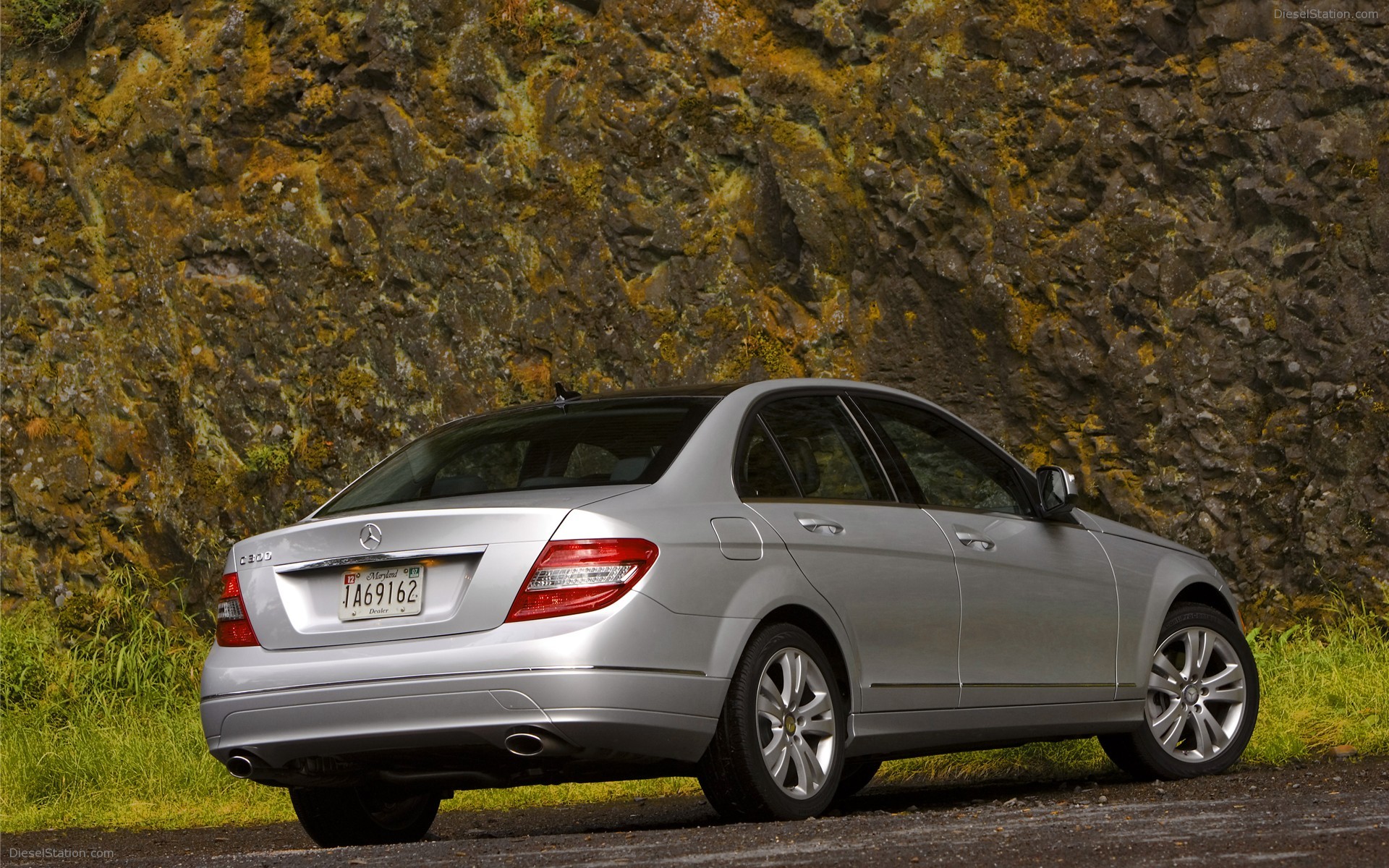 MERCEDES-BENZ C-CLASS ENHANCED FOR 2009 MERCEDES-BENZ C-CLASS ENHANCED FOR 2009