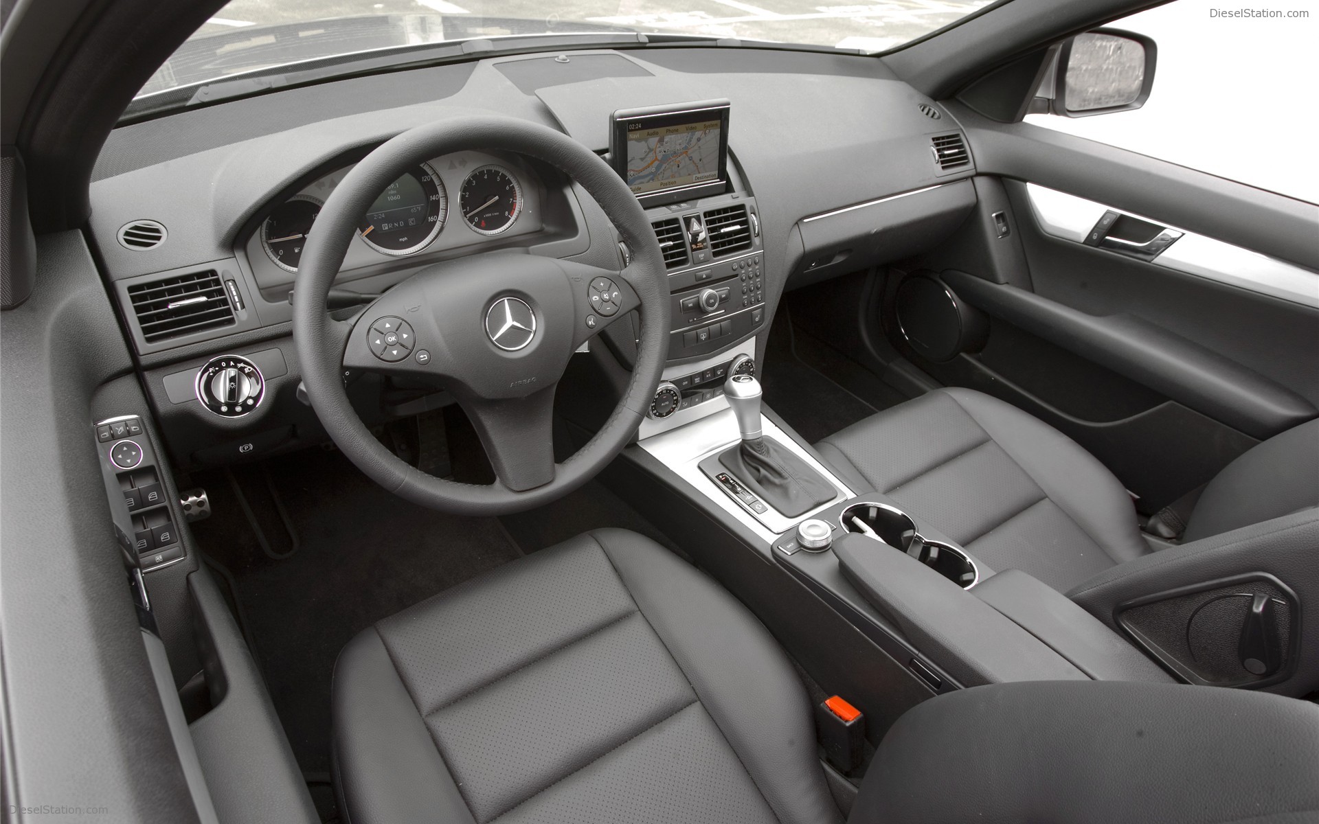 MERCEDES-BENZ C-CLASS ENHANCED FOR 2009 