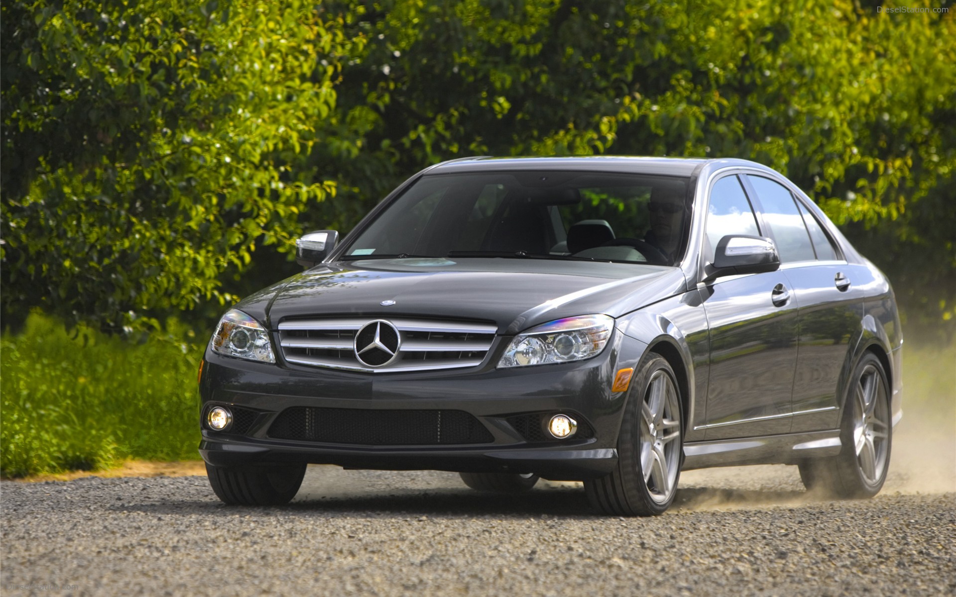 MERCEDES-BENZ C-CLASS ENHANCED FOR 2009 