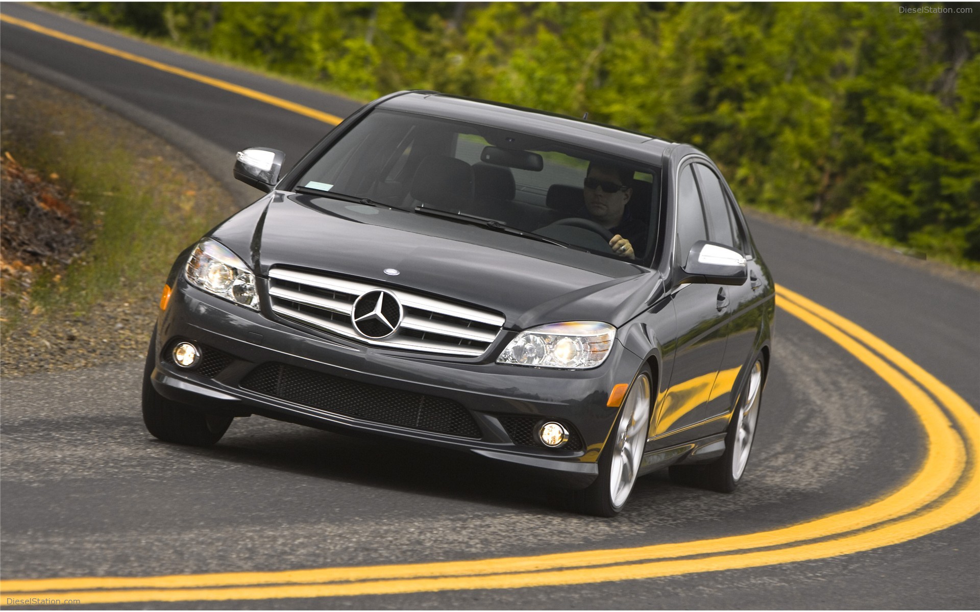 MERCEDES-BENZ C-CLASS ENHANCED FOR 2009 