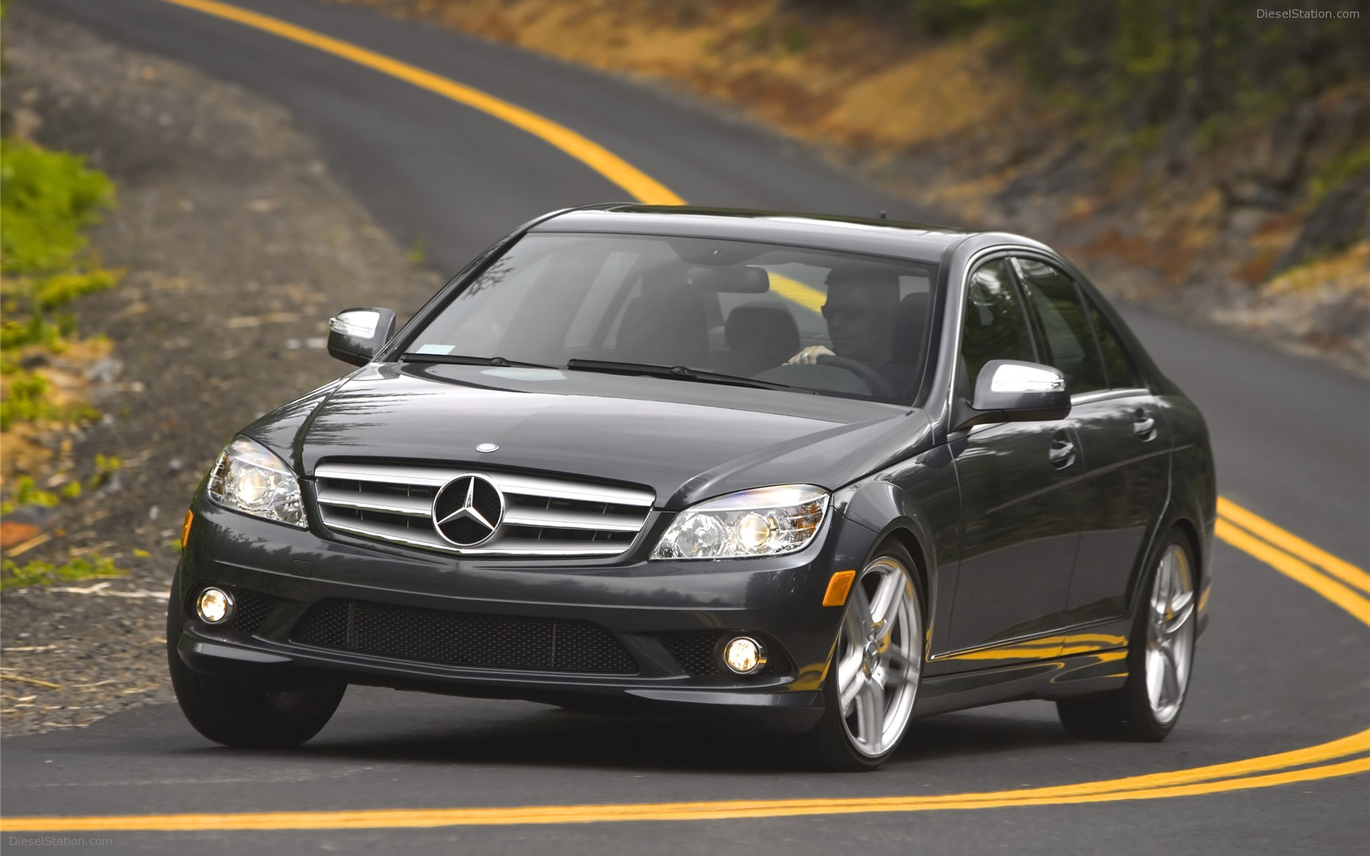 MERCEDES-BENZ C-CLASS ENHANCED FOR 2009 