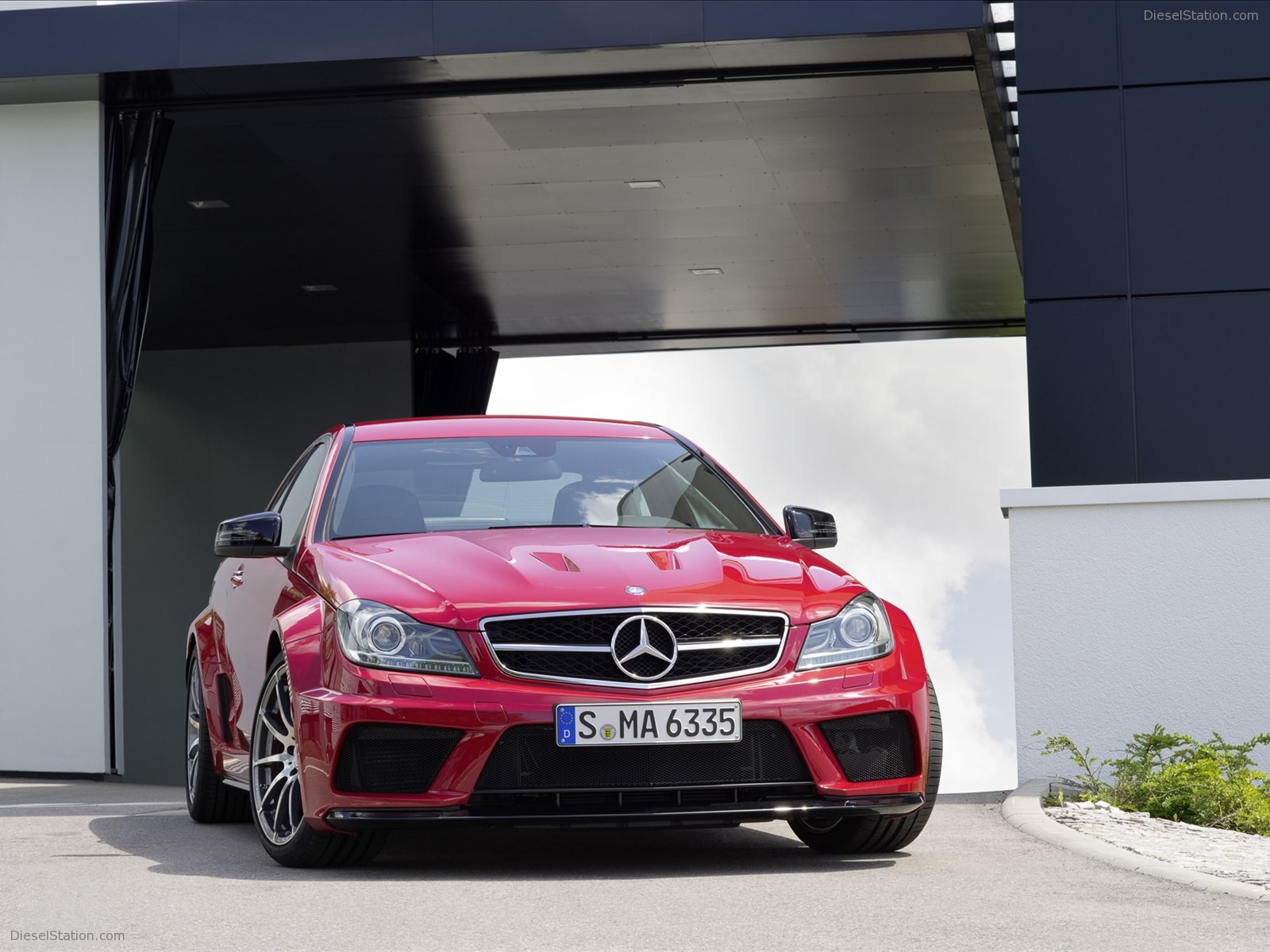 Mercedes Benz C63 AMG Coupe Black Series 2012 Mercedes Benz C63 AMG Coupe Black Series 2012