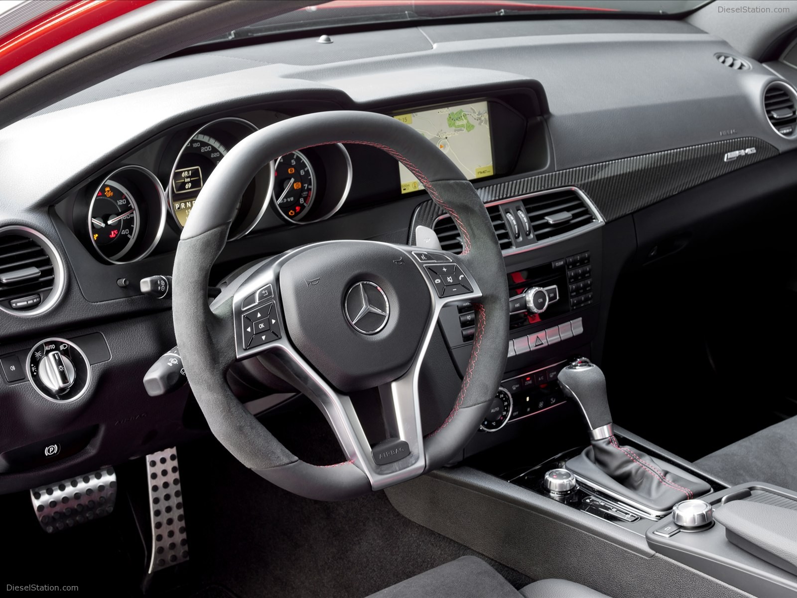 Mercedes Benz C63 AMG Coupe Black Series 2012