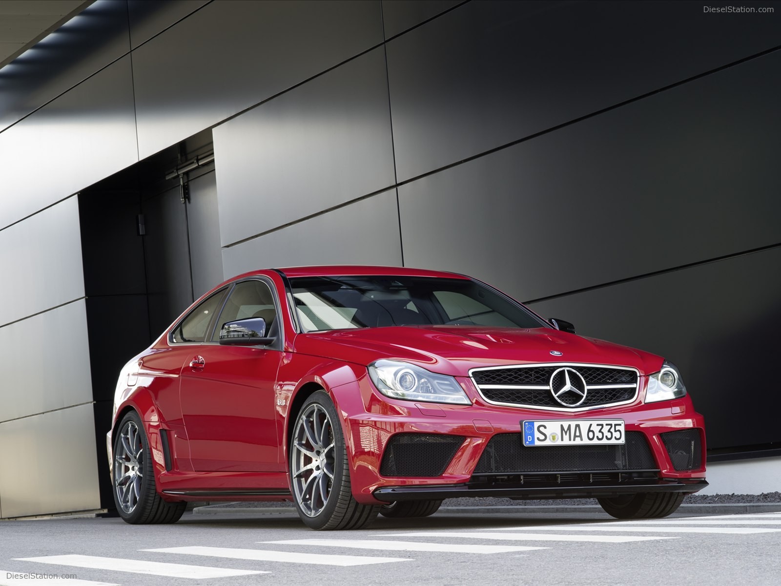 Mercedes Benz C63 AMG Coupe Black Series 2012