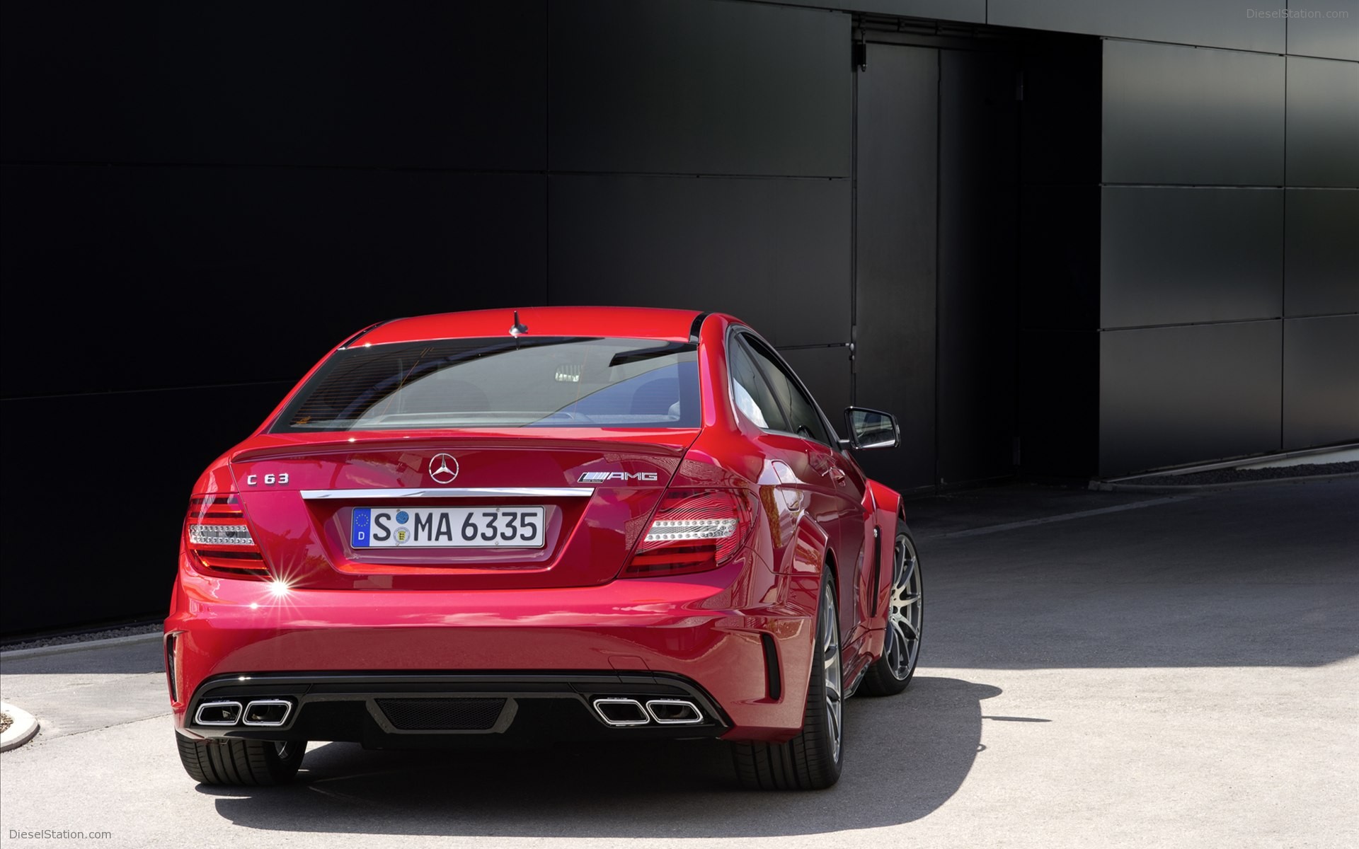 Mercedes Benz C63 AMG Coupe Black Series 2012 Mercedes Benz C63 AMG Coupe Black Series 2012