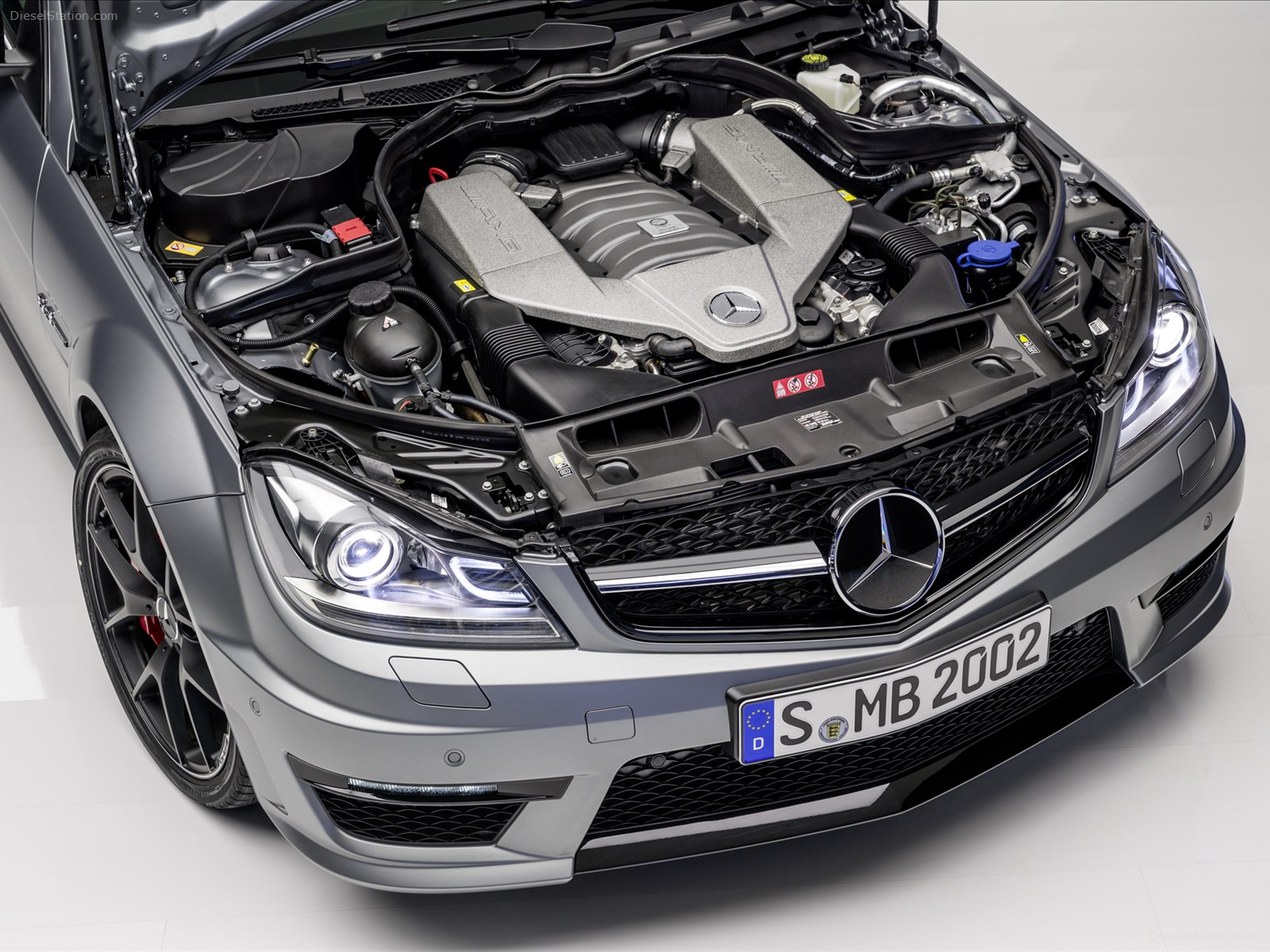 Mercedes-Benz C63 AMG Edition 507 2014 Mercedes-Benz C63 AMG Edition 507 2014