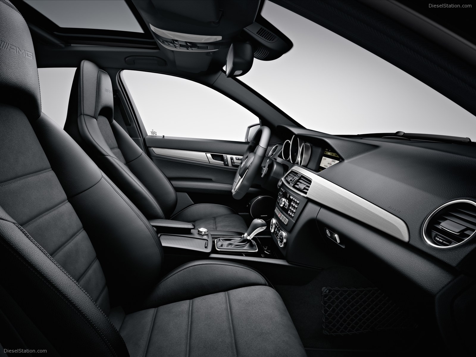 Mercedes-Benz C63 AMG Sedan 2012