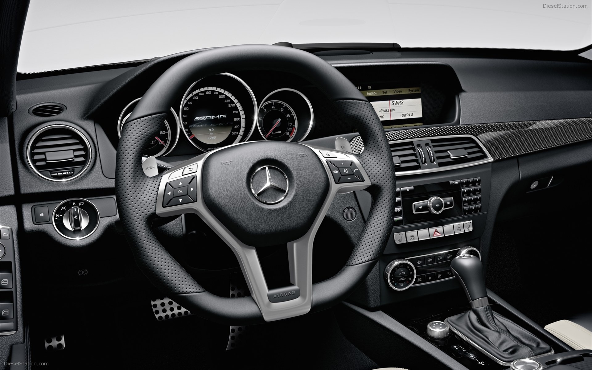 Mercedes-Benz C63 AMG Sedan 2012