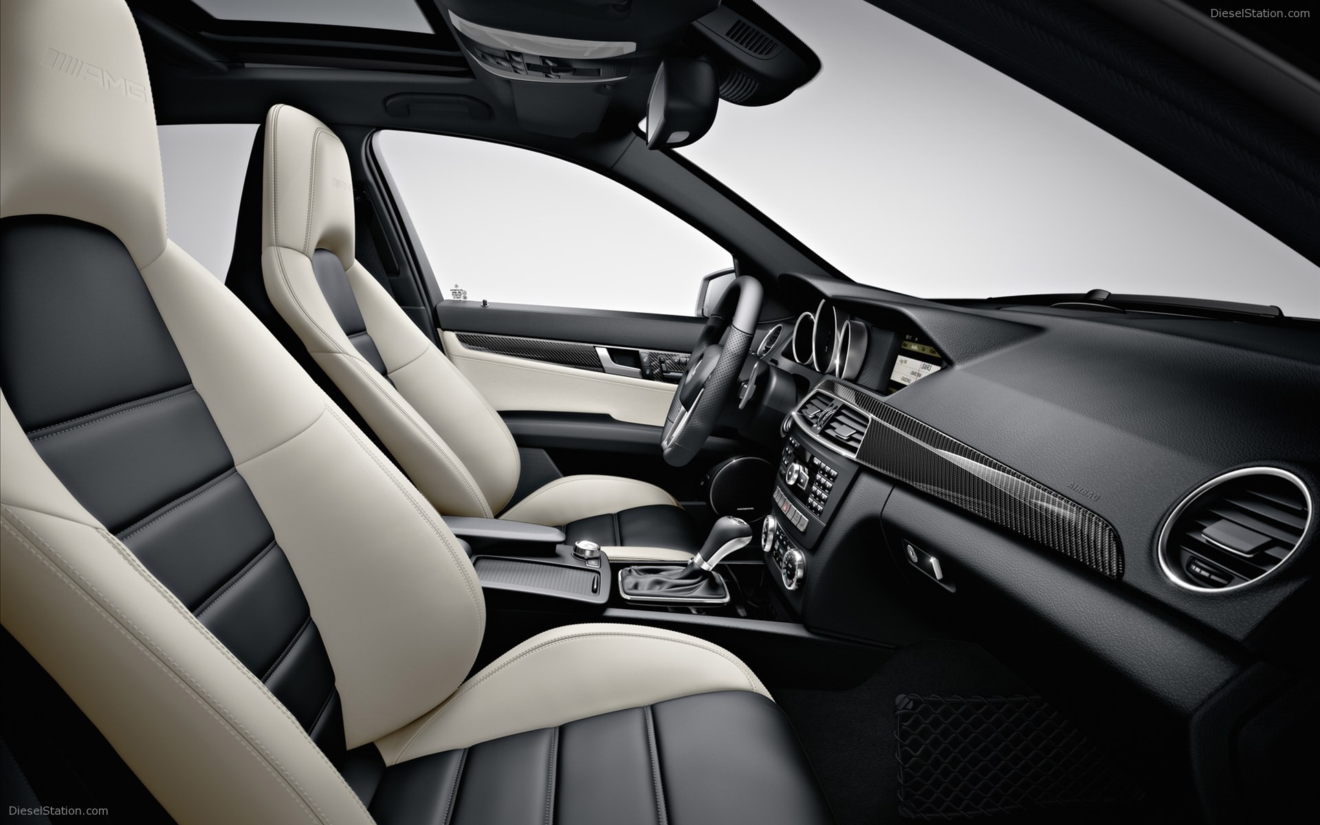 Mercedes-Benz C63 AMG Sedan 2012