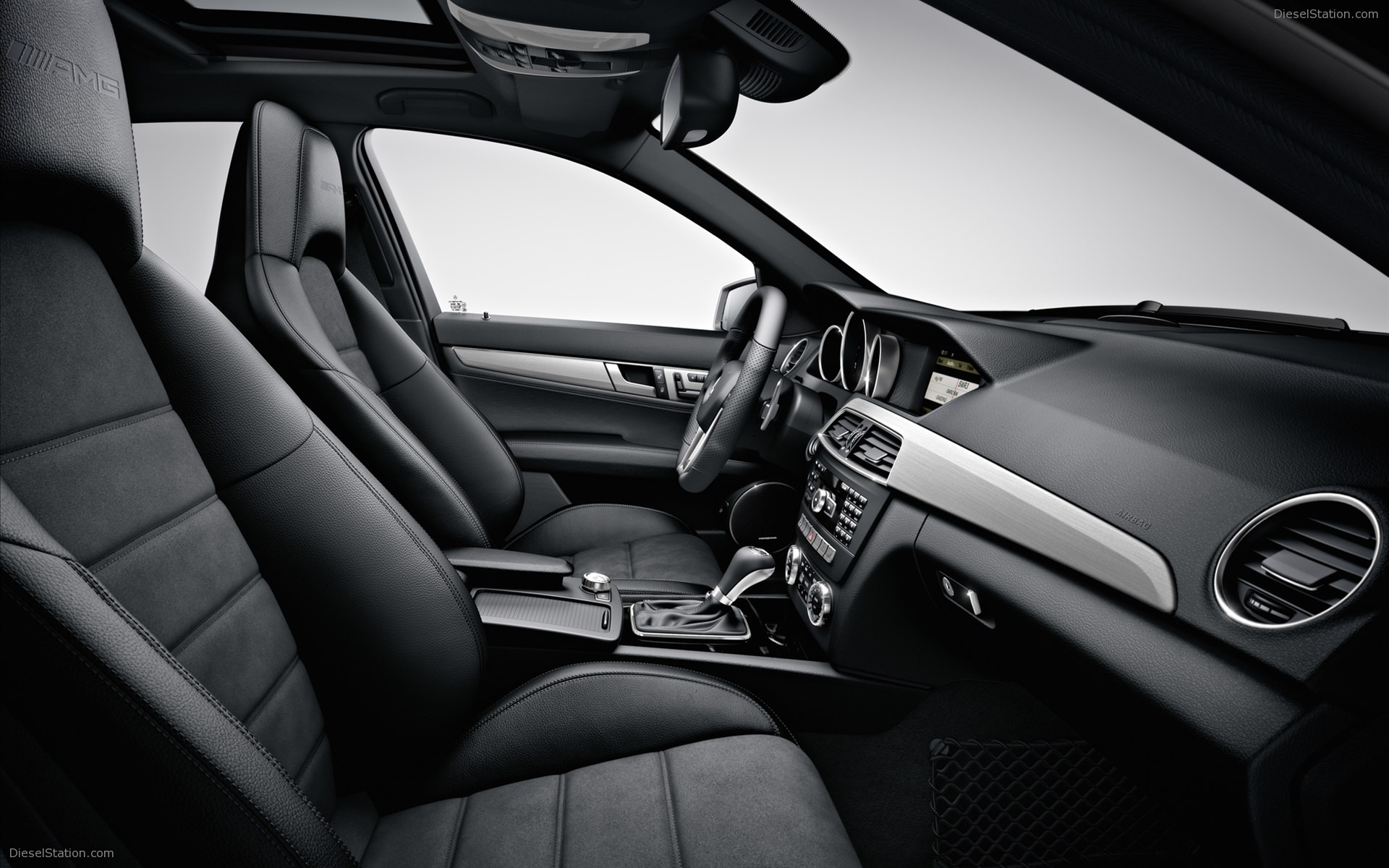 Mercedes-Benz C63 AMG Sedan 2012
