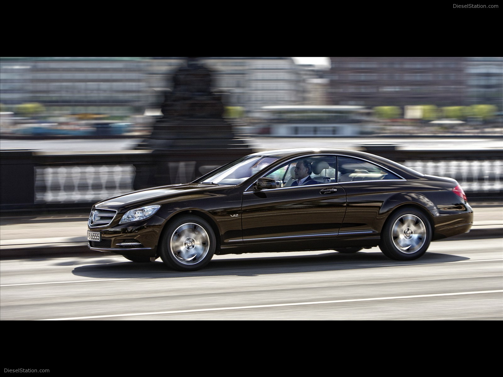 Mercedes-Benz CL600 2011