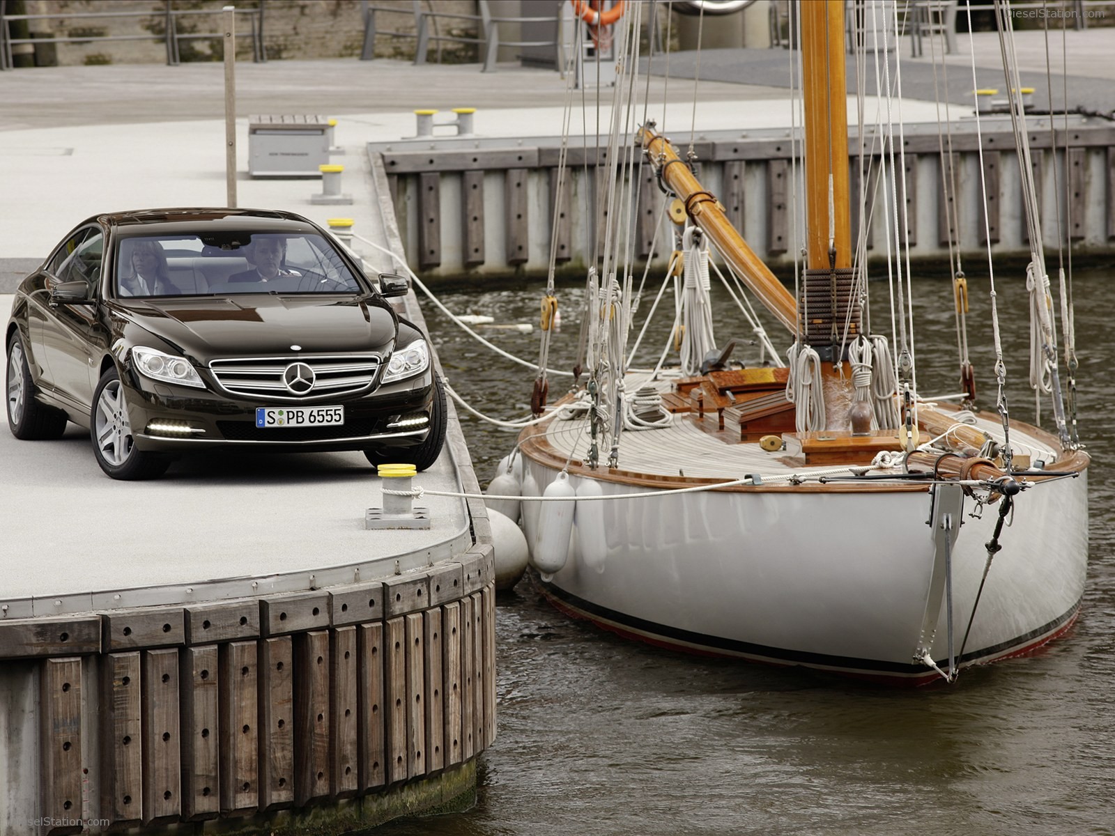 Mercedes-Benz CL600 2011