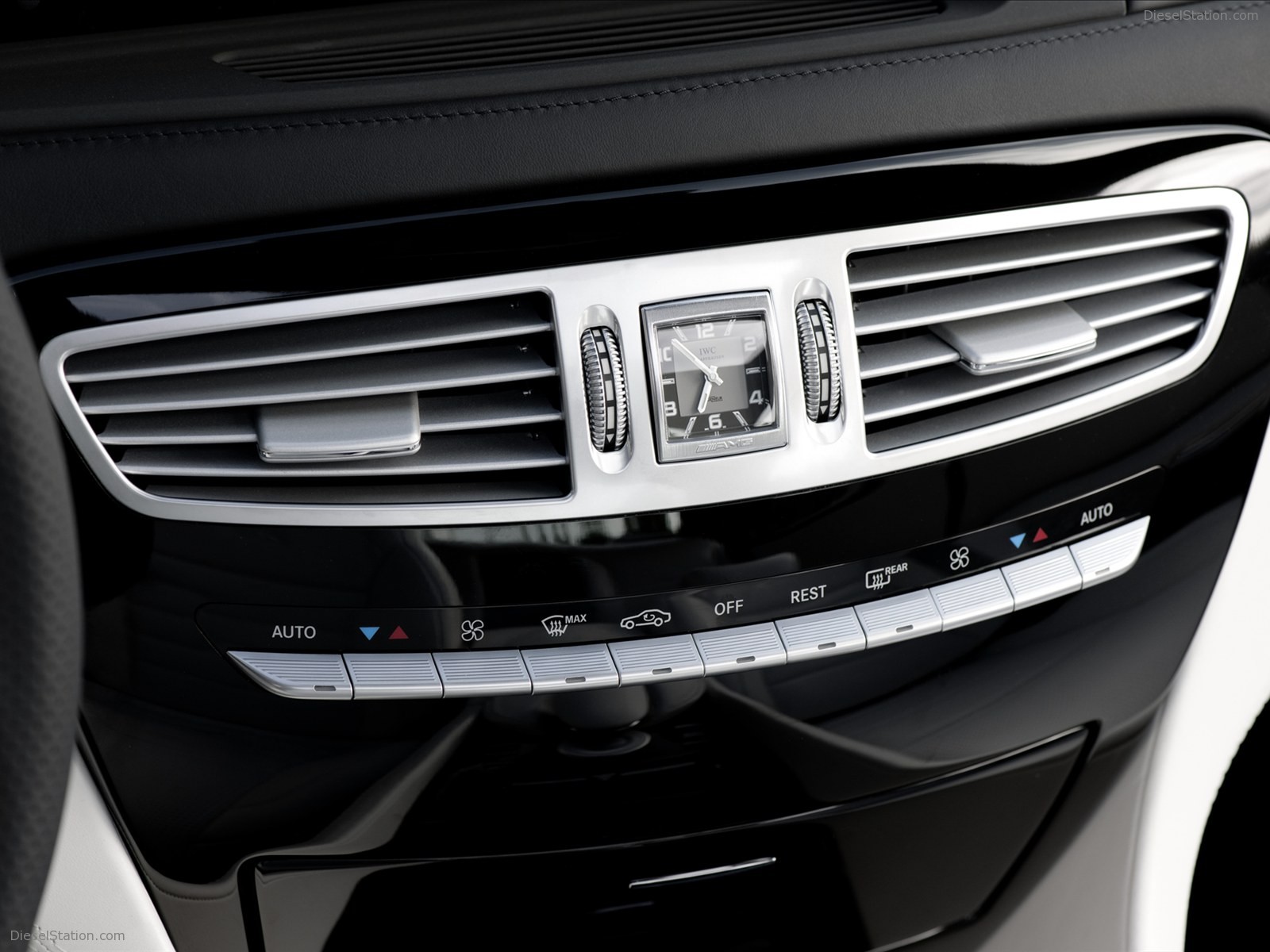 Mercedes-Benz CL63 AMG 2011