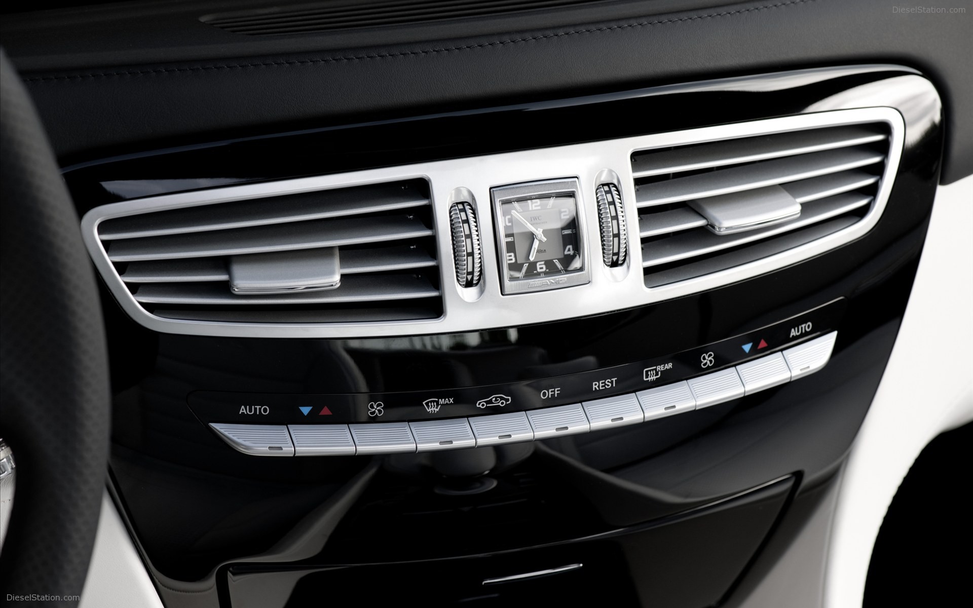 Mercedes-Benz CL63 AMG 2011
