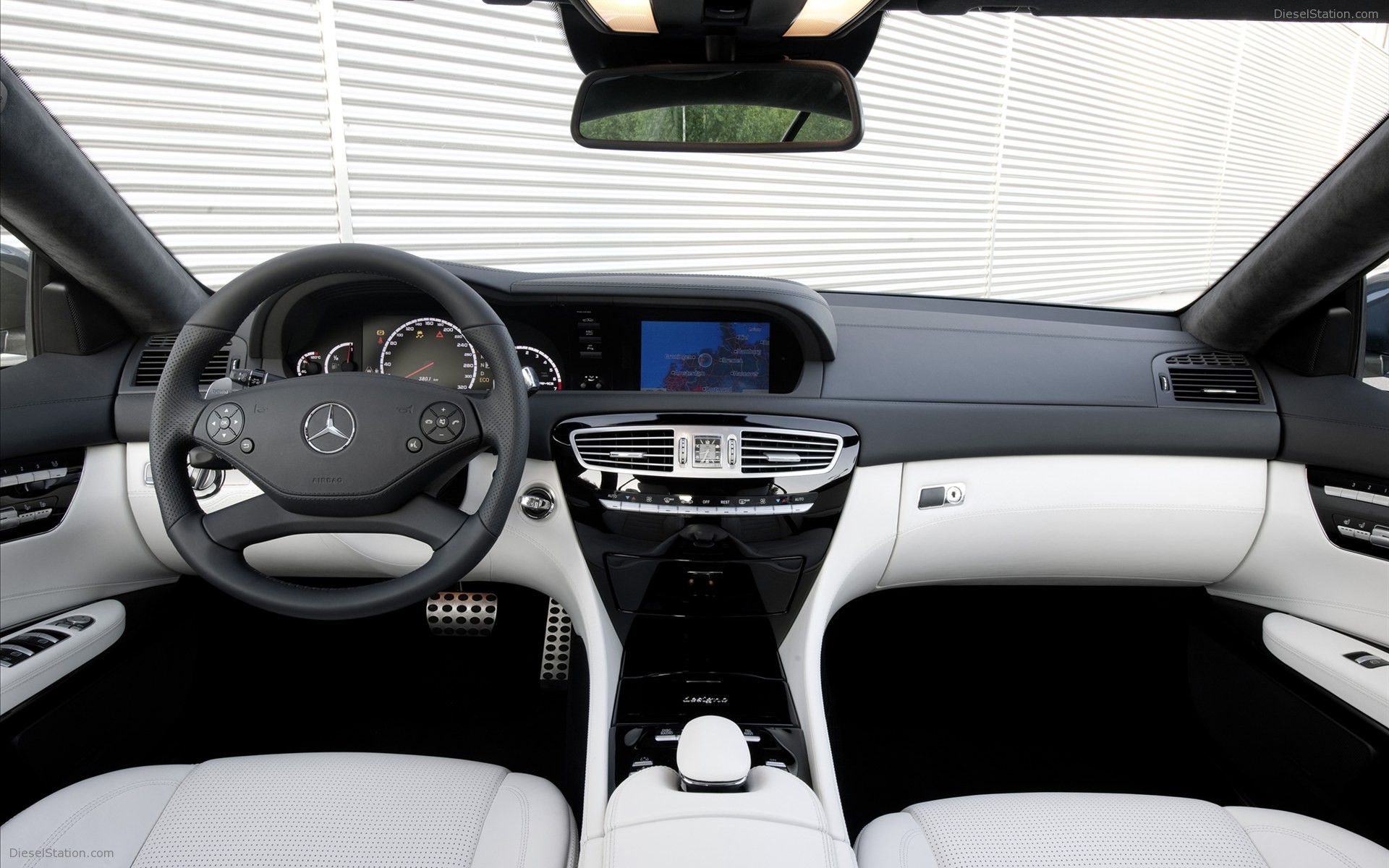Mercedes-Benz CL63 AMG 2011