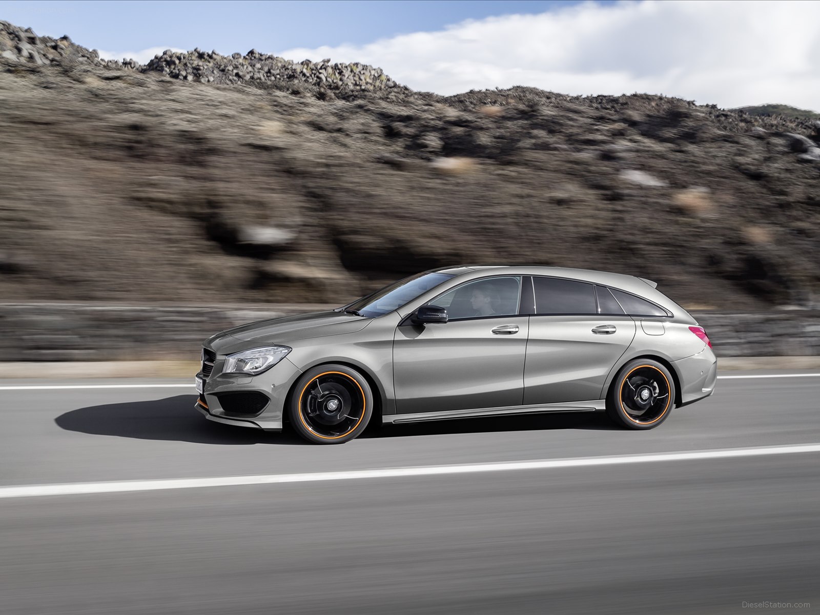Mercedes-Benz CLA Shooting Brake 2015