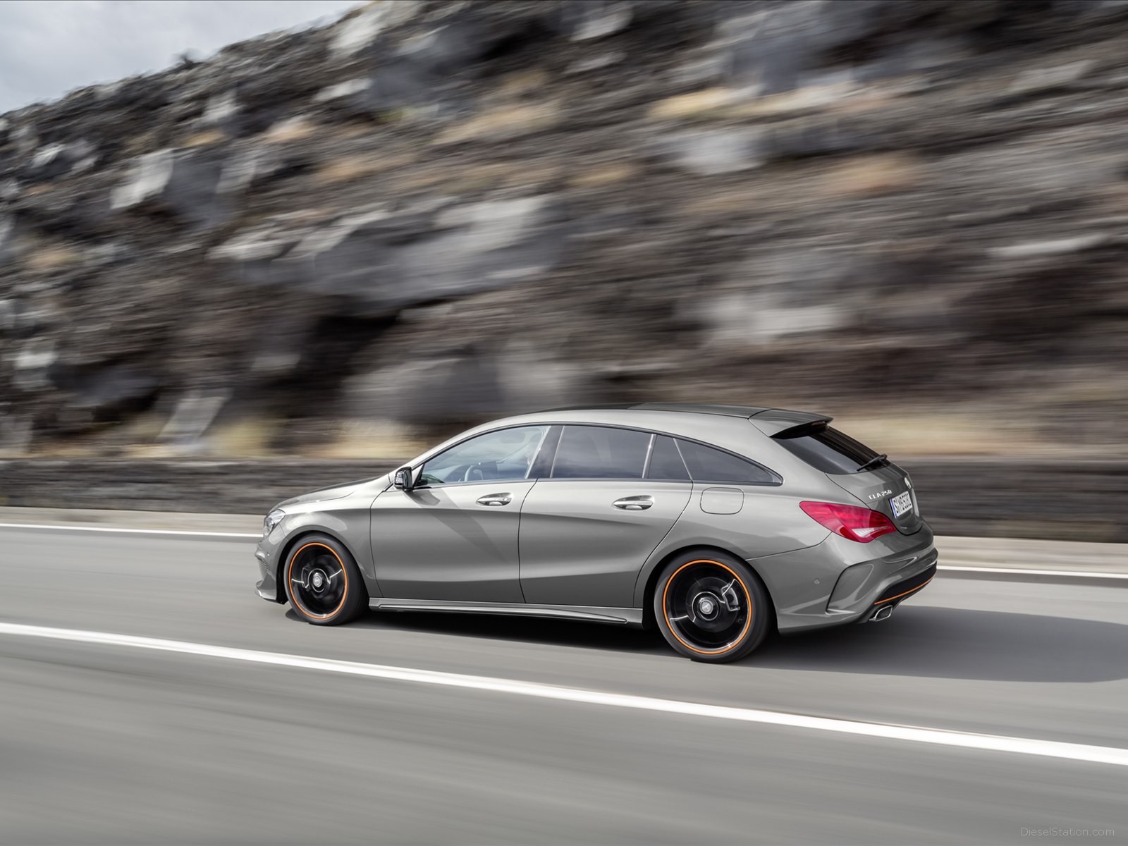 Mercedes-Benz CLA Shooting Brake 2015