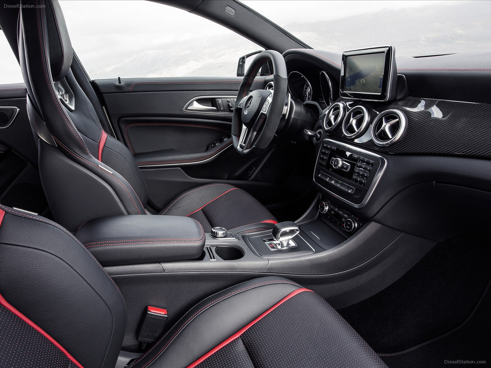 Mercedes-Benz CLA45 AMG 2014