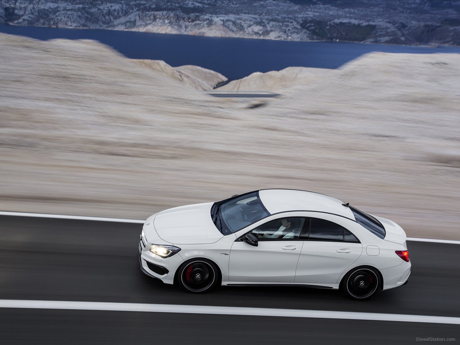 Mercedes-Benz CLA45 AMG 2014
